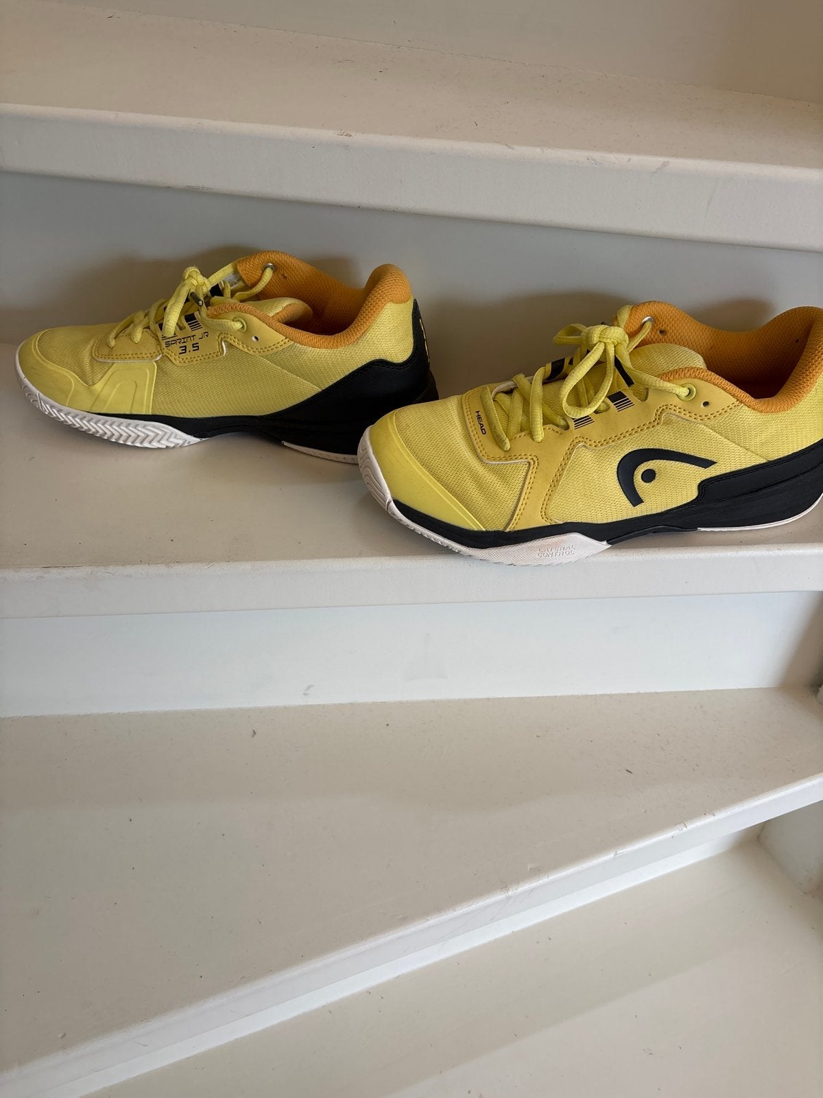 Head Tennisschoenen - Geel/Zwart maat 39, Sport en Fitness, Gebruikt, L00, Schoenen, Ophalen of Verzenden