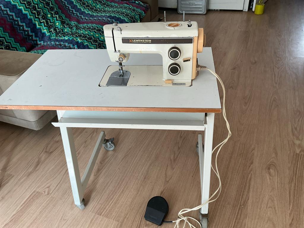 Lewenstein Cinderella Automatic 320 Naaimachine met tafel, Ophalen, Gebruikt, Naaimachine, Lewenstein