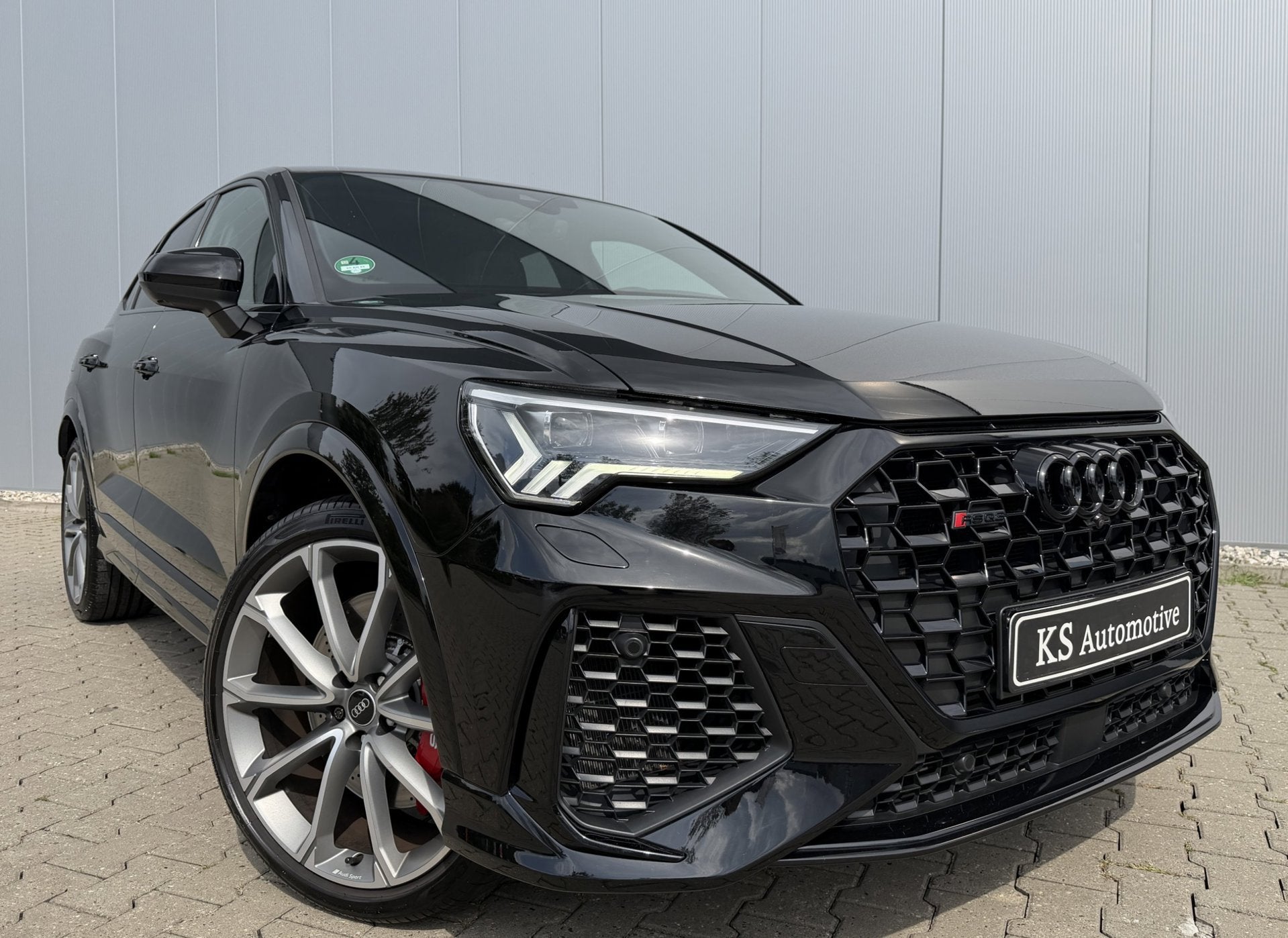 Audi Q3 Sportback RSQ3 2.5 TFSI 400PK Panoramadak, Dealer onderhouden, Gebruikt, Zwart, Automatische klimaatregeling