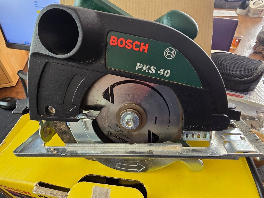 Bosch cirkelzaag, Doe-het-zelf en Verbouw, Ophalen, Gebruikt, Cirkelzaag, 600 tot 1200 watt