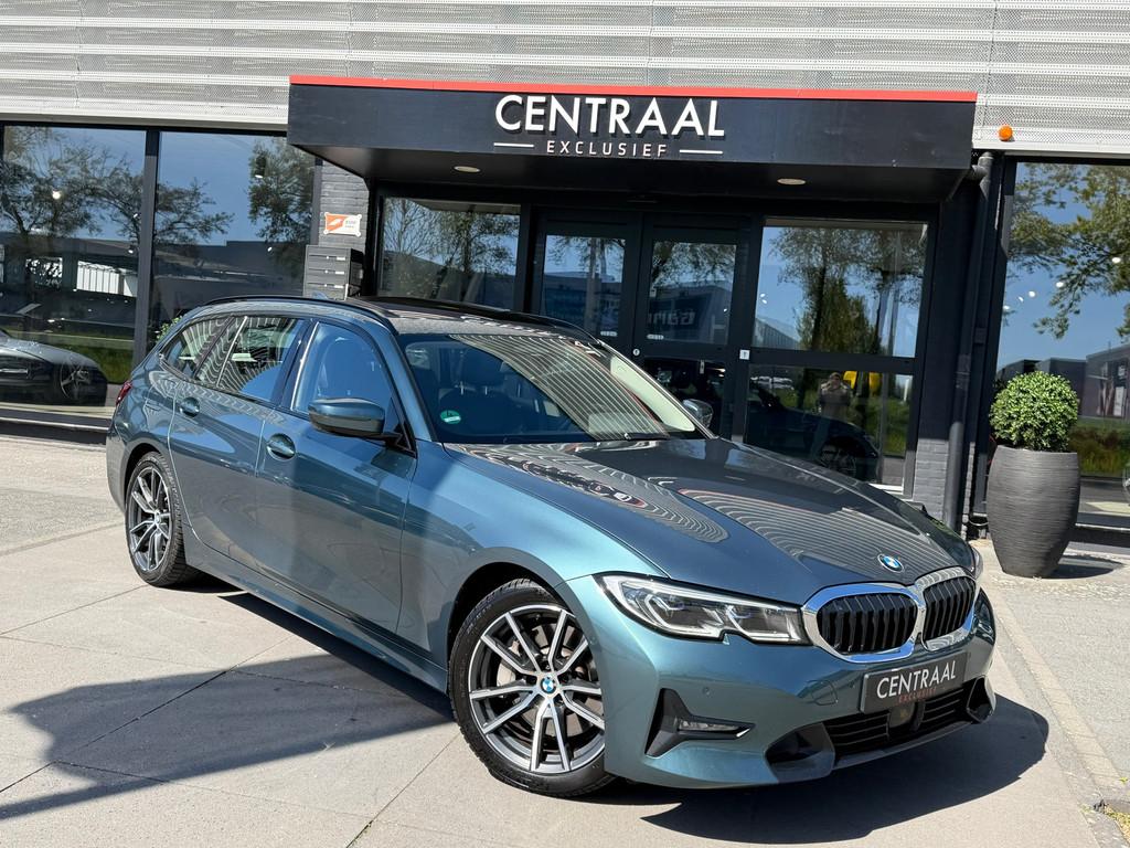 BMW 3-serie Touring 330i High Exe Pano|Leder|Harman&Kardon|M, Auto's, Automaat, 1998 cc, Gebruikt, 4 cilinders