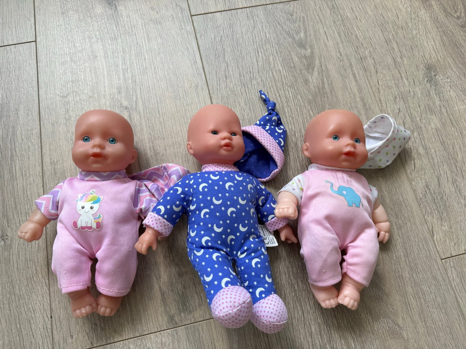Set van 3 schattige babypoppen in pyjama, Kinderen en Baby's, Speelgoed | Poppen, Ophalen of Verzenden, Gebruikt, Babypop