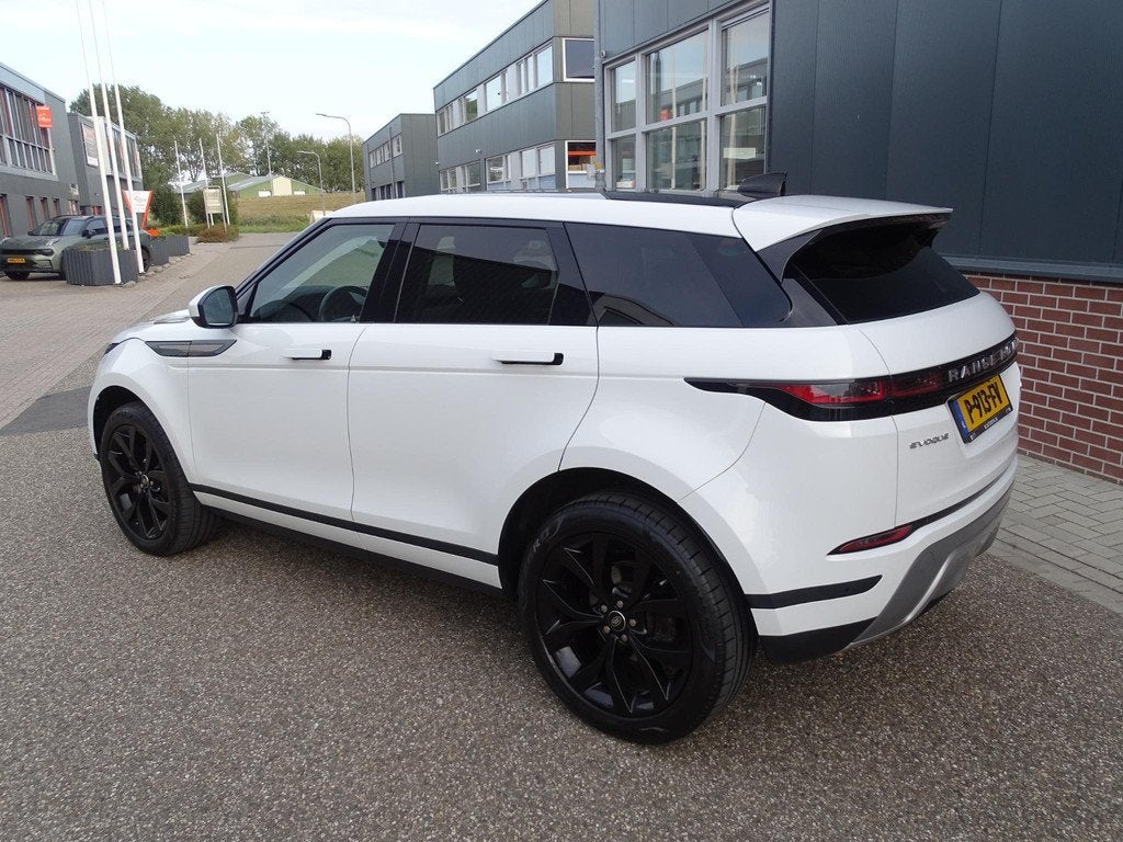 Land Rover Range Rover Evoque 2.0 D150 AWD R- Dynamic | PANO, Auto's, Automaat, Gebruikt, 4 cilinders, 1848 kg