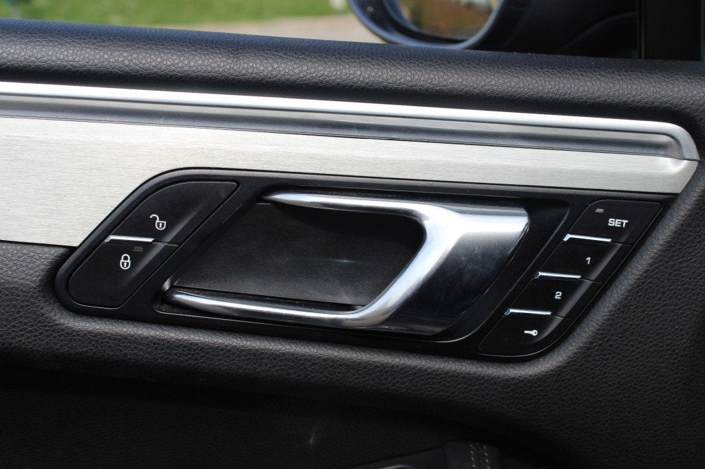 Foto 17 van Porsche MACAN 3.0 GTS Sport Chrono /Leer/ Sportuitlaat/ Trek