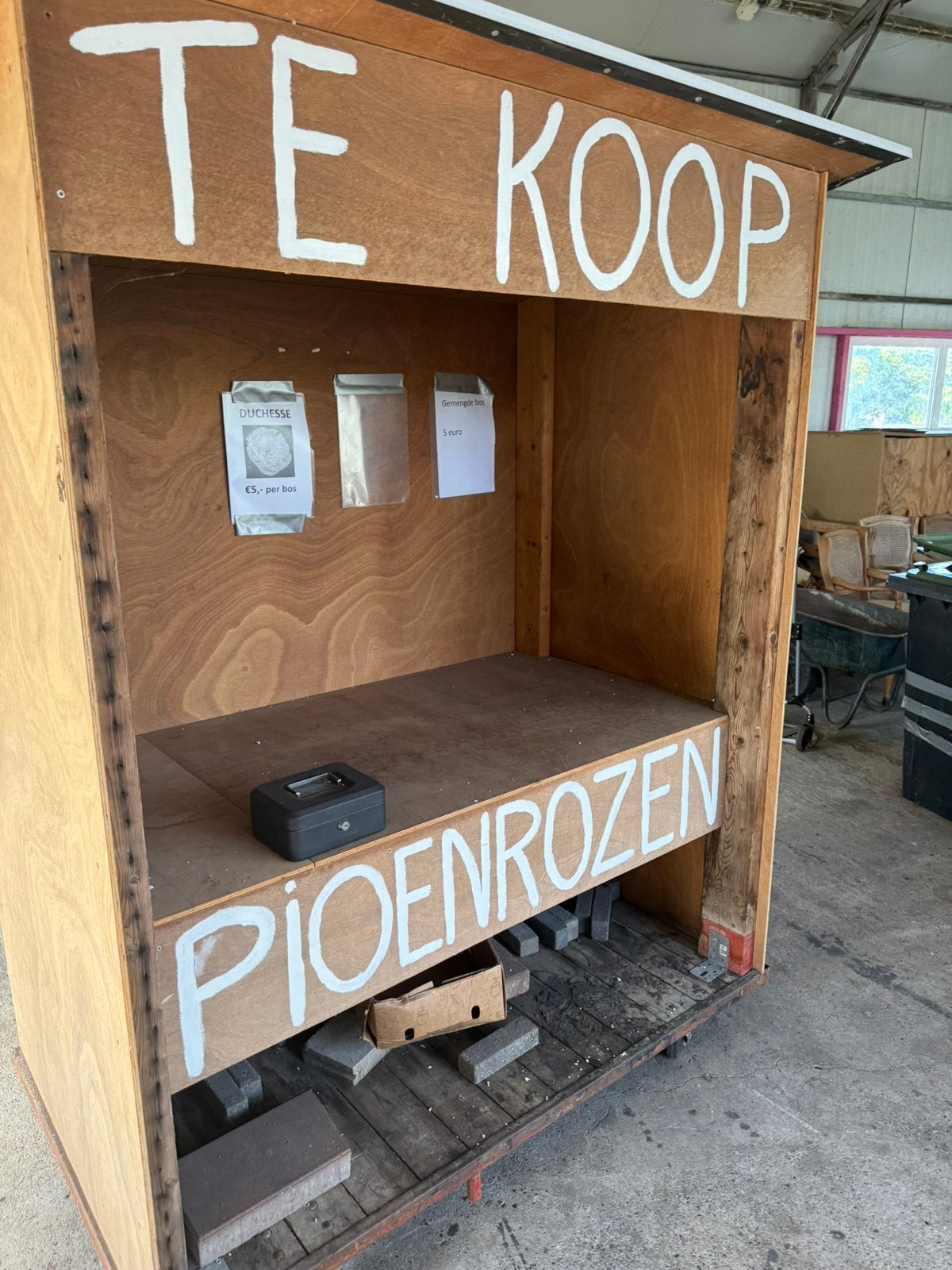 Verkoopstal - verkoop kraam, Ophalen, Zo goed als nieuw