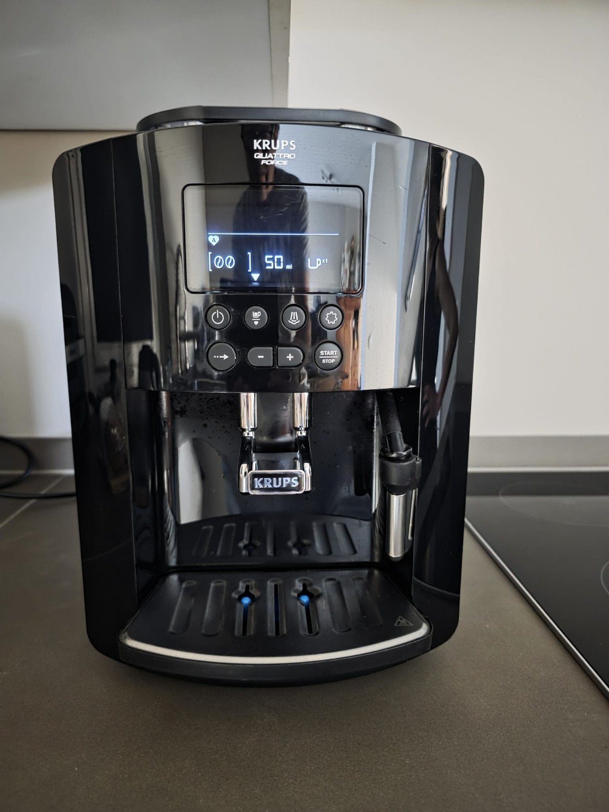 Krups Quattro Force Koffiemachine - Volautomatisch, Ophalen, Koffiemachine, Koffiebonen, Zo goed als nieuw