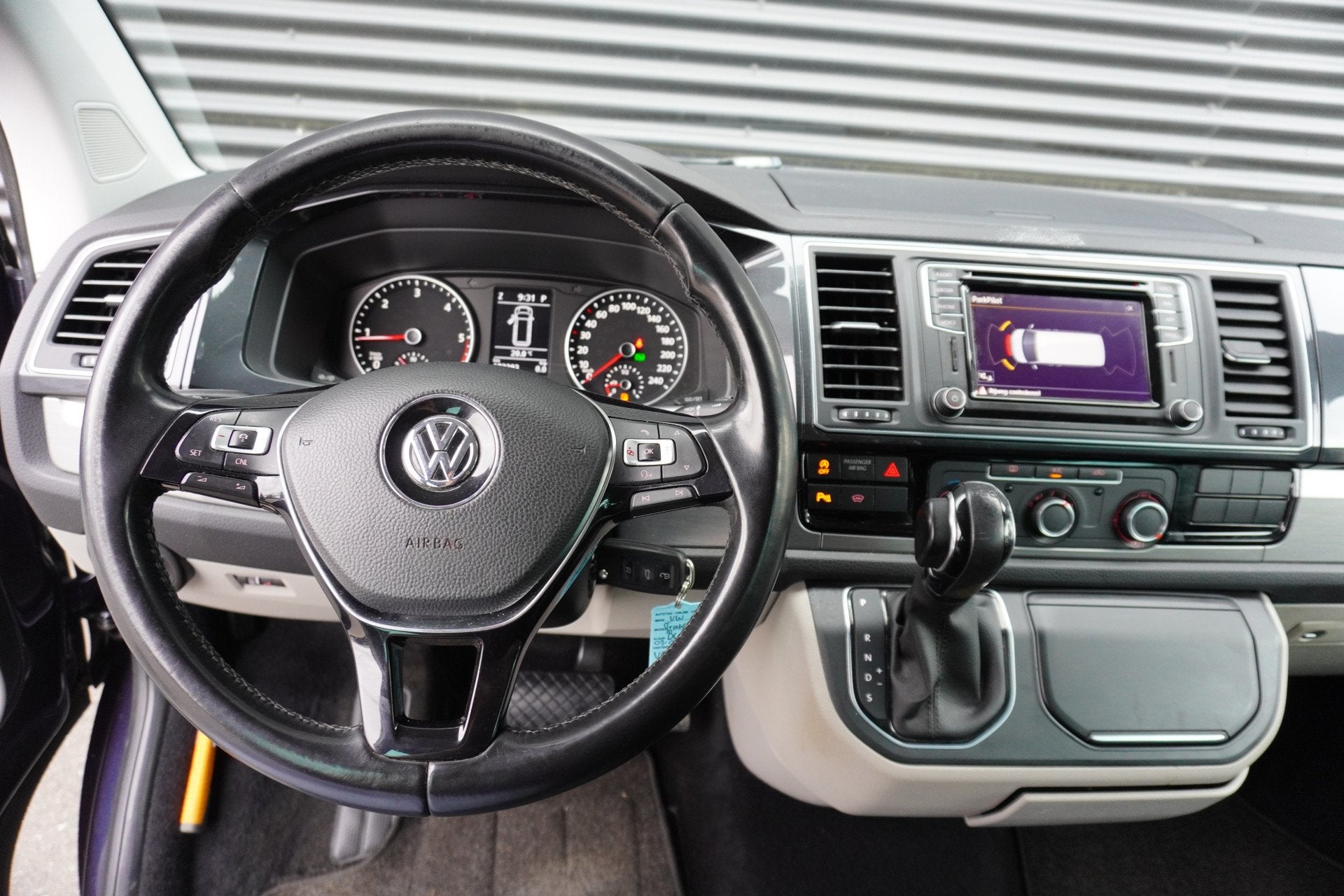 Volkswagen Transporter 204pk Automaat L2H1 Dubbele cabine LE, Auto's, Gebruikt, Euro 6, 4 cilinders, 2500 kg