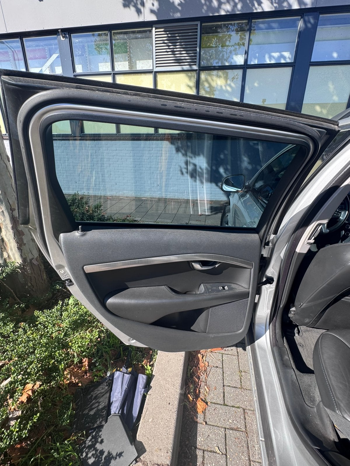 Foto 11 van Volvo V70 2.4 D AUT 2010 Grijs