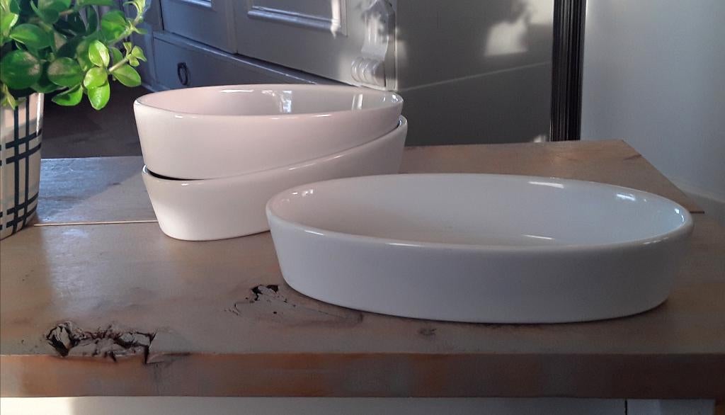 3 porseleinen ovale schaaltjes (oven en magnetron) - Ikea, Ophalen of Verzenden, Overige stijlen, Porselein, Schaal of Schalen