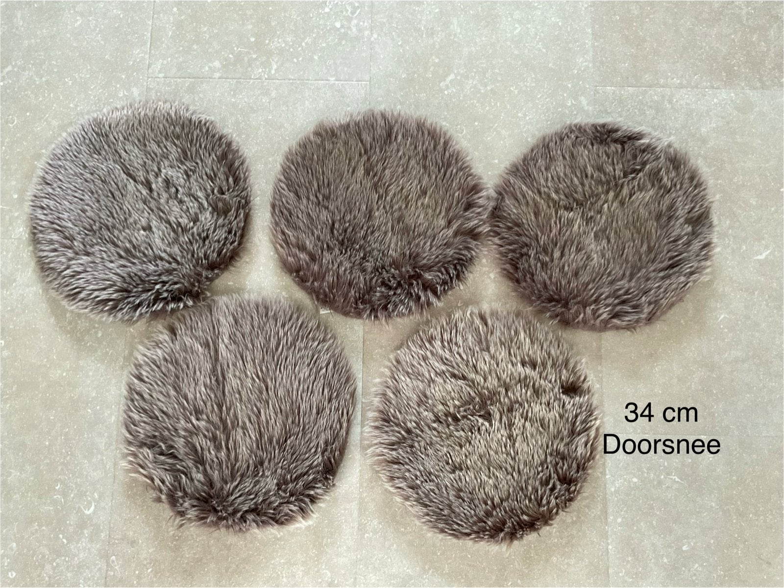 5x Ronde taupe kleedjes van imitatiebont, 34 cm doorsnee, Ophalen of Verzenden, Zo goed als nieuw, Rond, Minder dan 50 cm