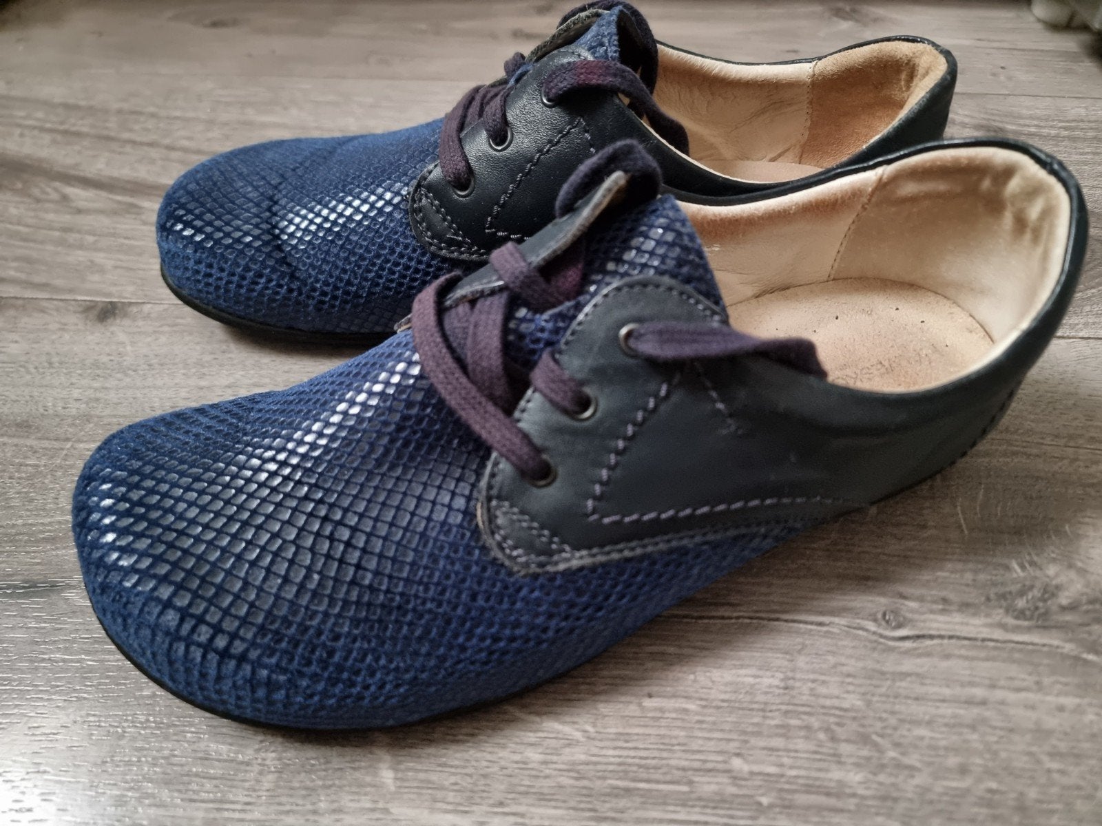 Marineblauw dames schoenen Helvesko, maat 40 (RP), Ophalen of Verzenden, Zo goed als nieuw, Blauw, Sneakers of Gympen