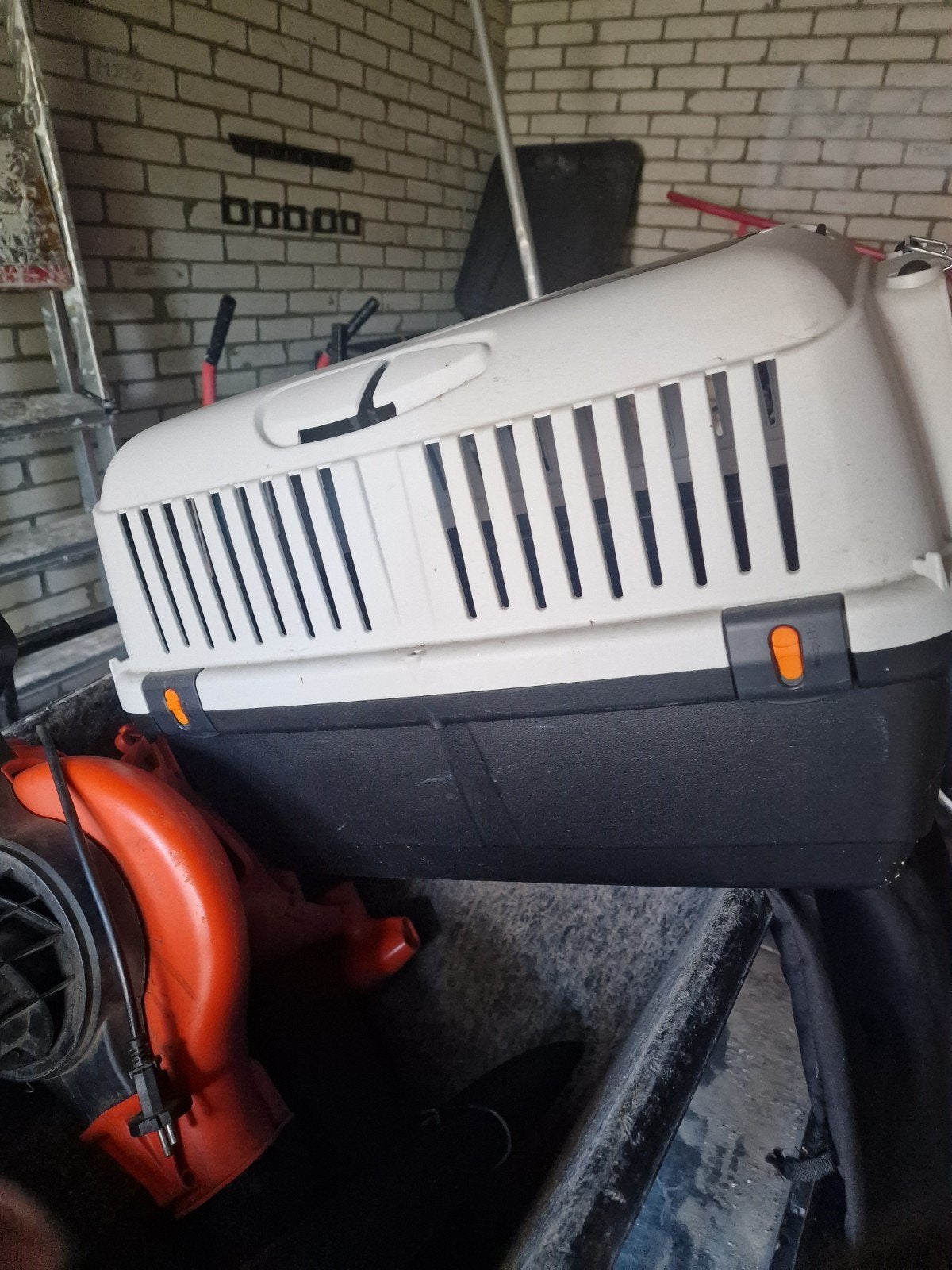 Te koop reisbench, Dieren en Toebehoren, Ophalen of Verzenden, Zo goed als nieuw