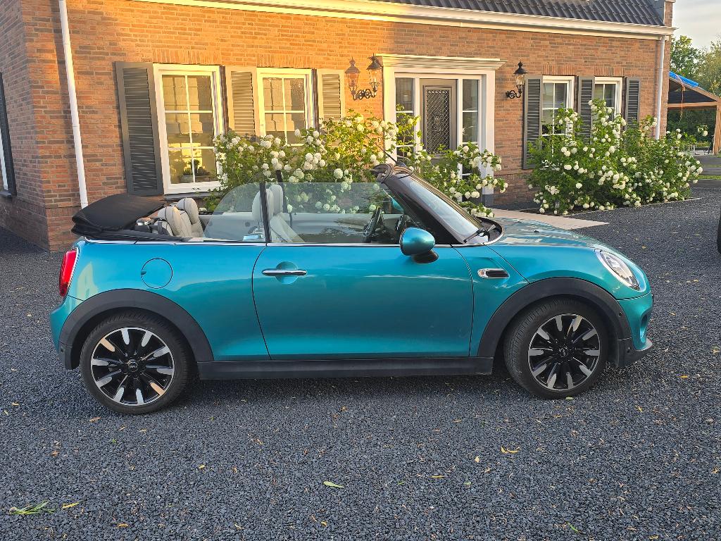 Mini Cabrio 1.5.Cooper Chili automaat 40.000 km!!, Auto's, Mini, 136 pk, Overige kleuren, Cabriolet, USB