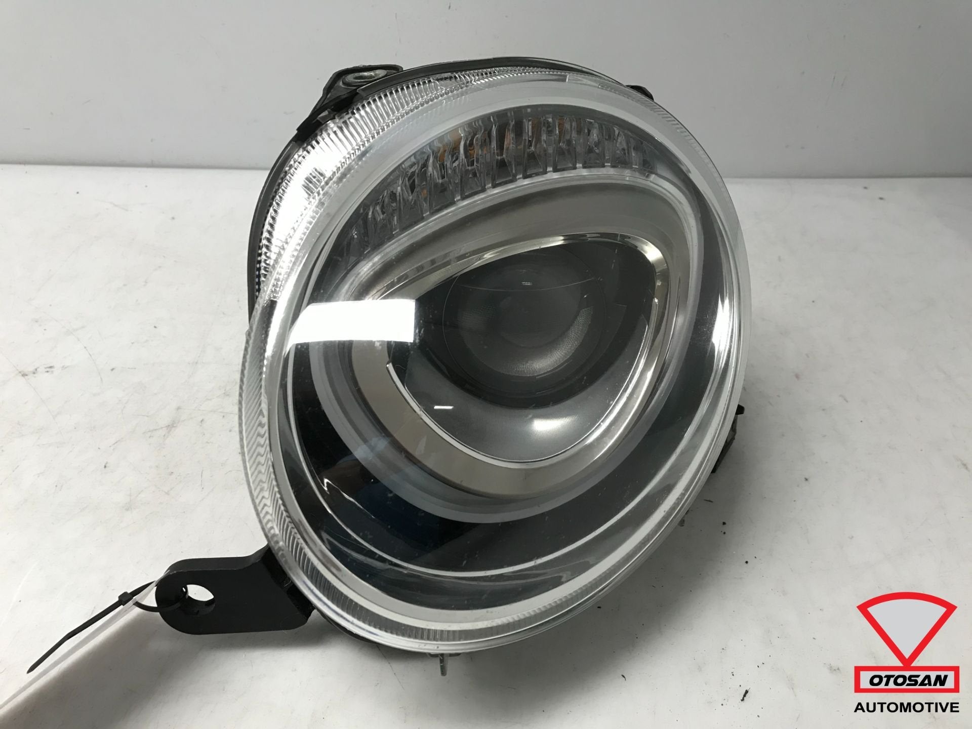 Fiat 500 2015+ Halogeen LED Koplamp Links Origineel!, Gebruikt, Stellantis Europe S.p.A., Ophalen of Verzenden, Info@stellantis.com