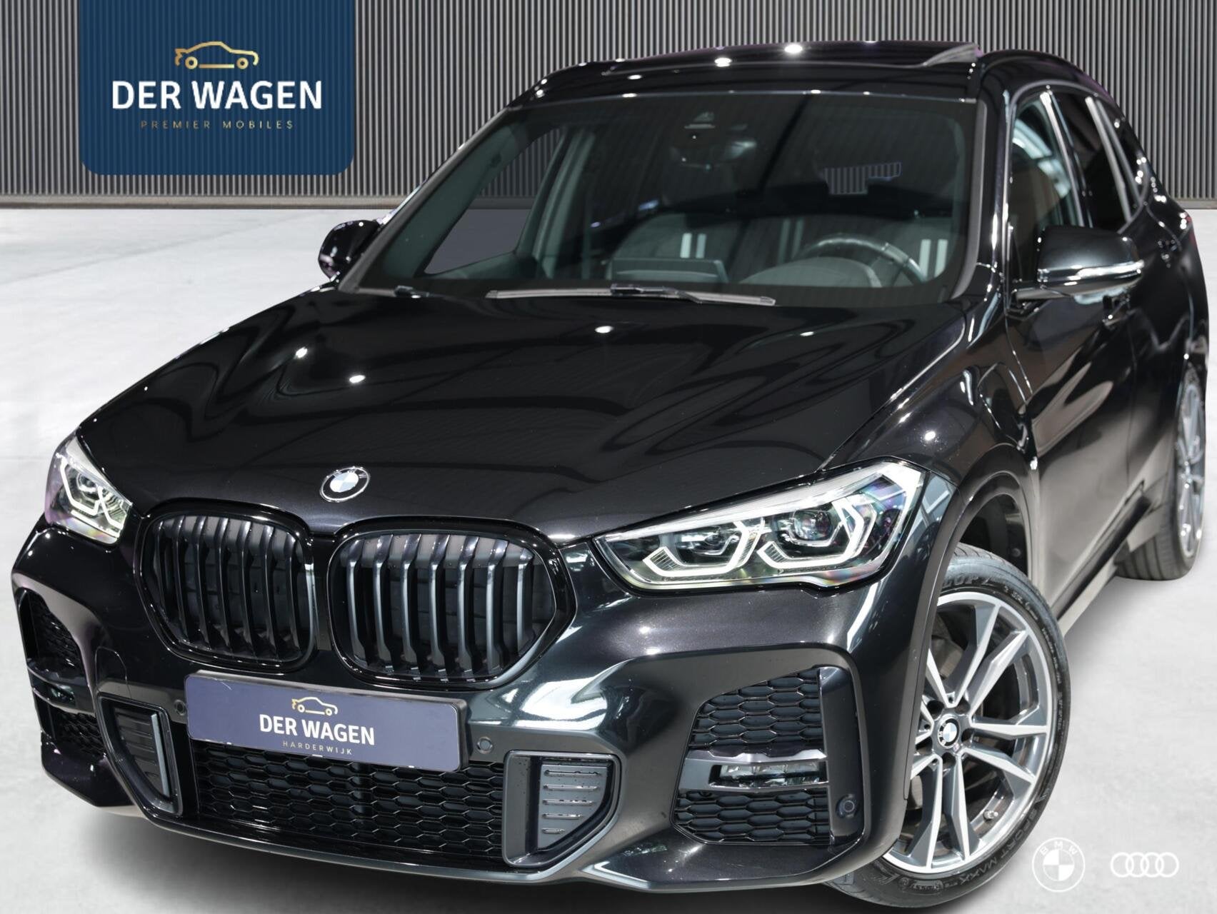 BMW X1 xDr25e M SPORT / PANODAK / ACC / HEADUP / CARPLAY / 1, Auto's, Met garantie (alle), Leder en Stof, Zwart, Bedrijf