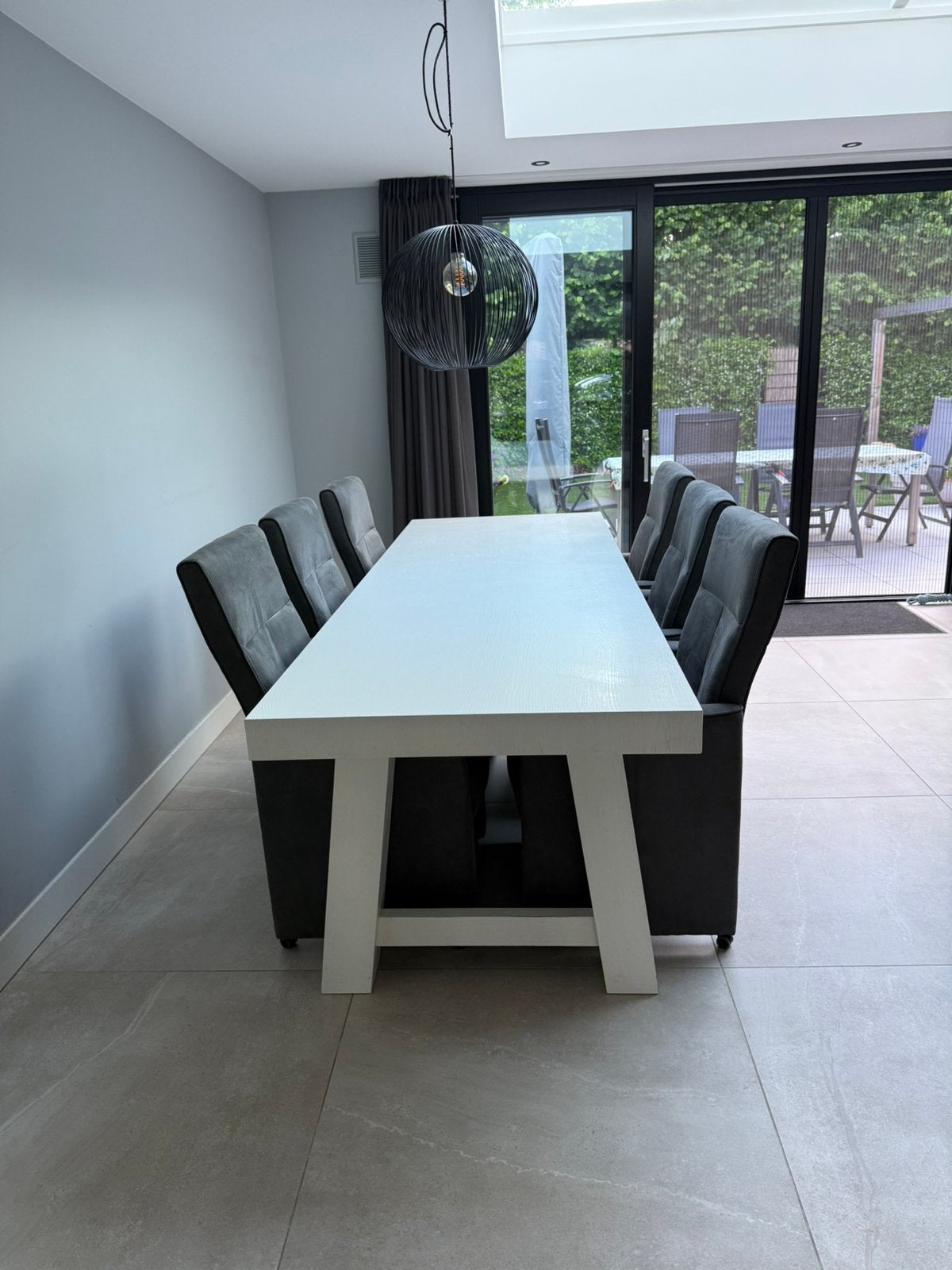 Zes Grijze eetkamerstoelen met wieltjes (6), Huis en Inrichting, Stoelen, Ophalen, Zitten heerlijk!, Zo goed als nieuw, Grijs