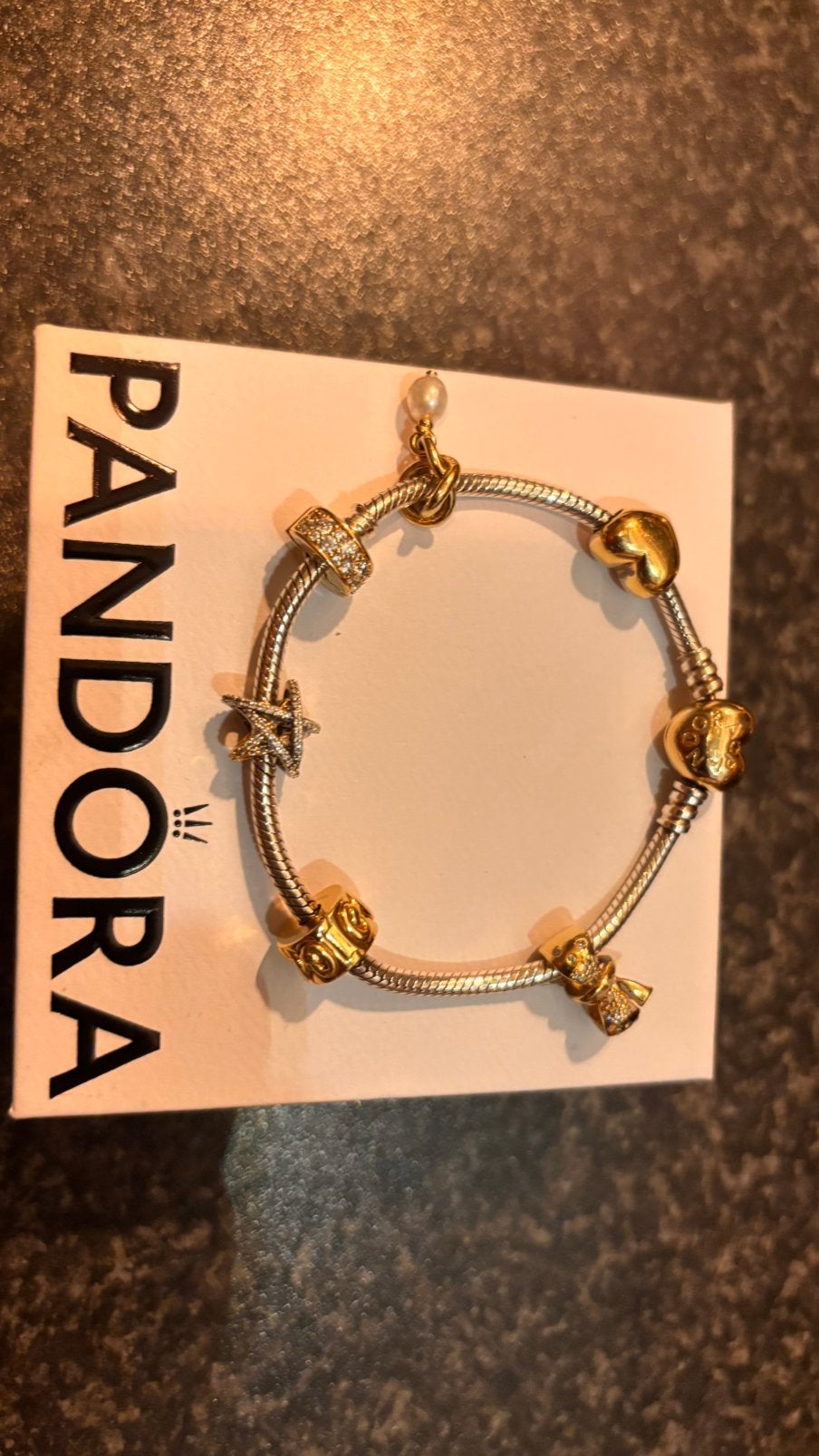 Pandora Armband met Gouden Bedels en Kristallen, Sieraden, Tassen en Uiterlijk, Armbanden, Ophalen of Verzenden, Zo goed als nieuw