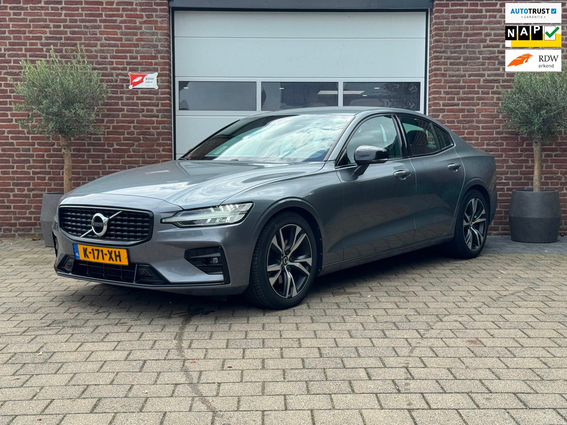 Volvo S60 2.0 B3 R-Design|Sportstoel|Camera|Memory|, Auto's, Dealer onderhouden, 4 cilinders, 1969 cc, S60