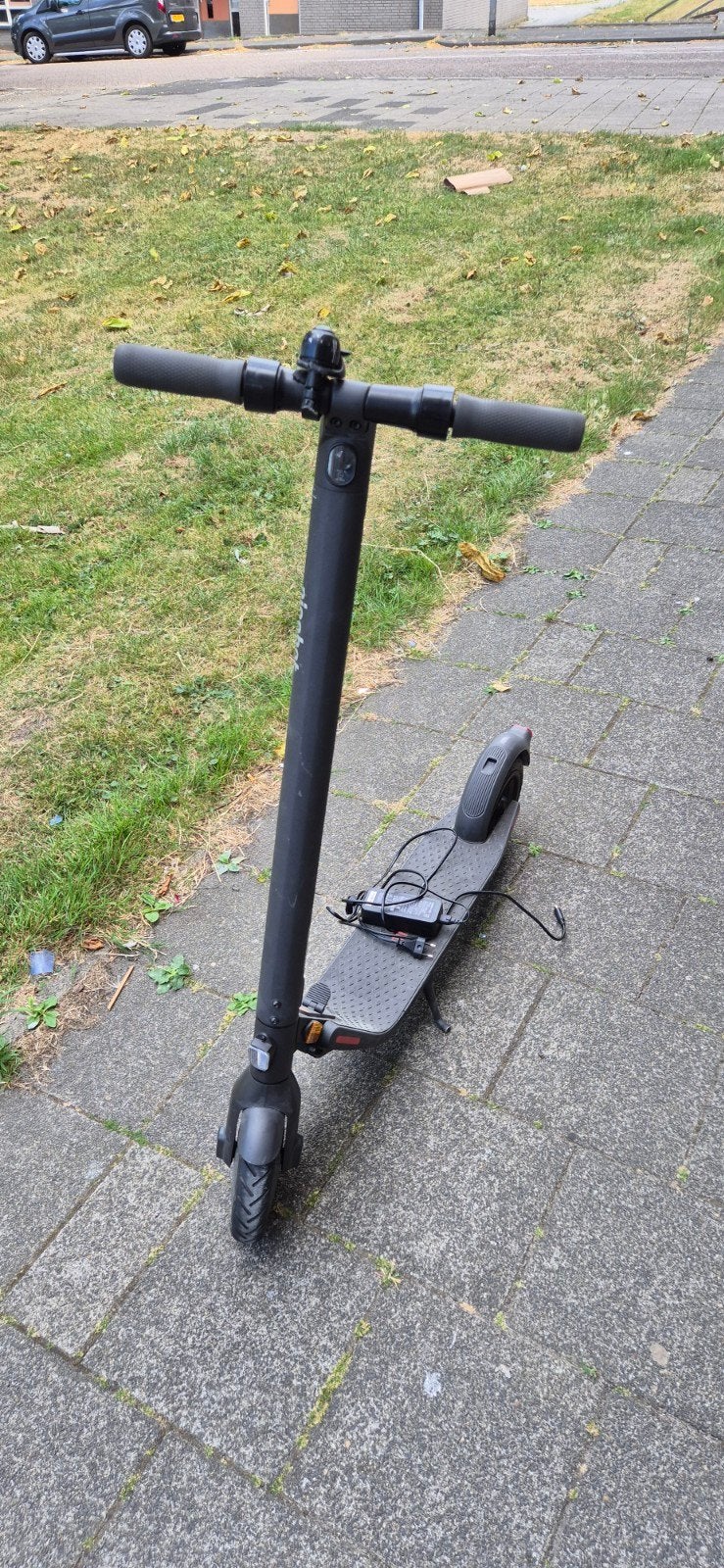 Ninebot elektrische step inclusief oplader, Ophalen, Gebruikt, Elektrische step (E-scooter), Ninebot