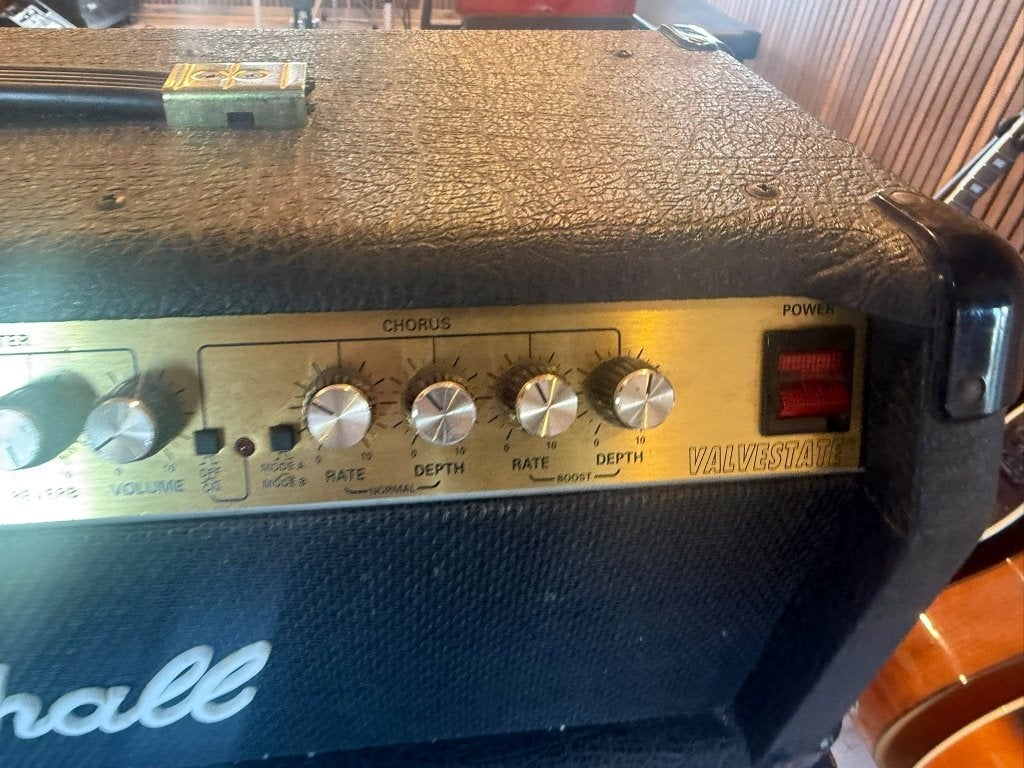 Marshall Valvestate 200 bi chorus  incl cabinet MC412A, Muziek en Instrumenten, Ophalen, Gebruikt, Gitaar, 100 watt of meer