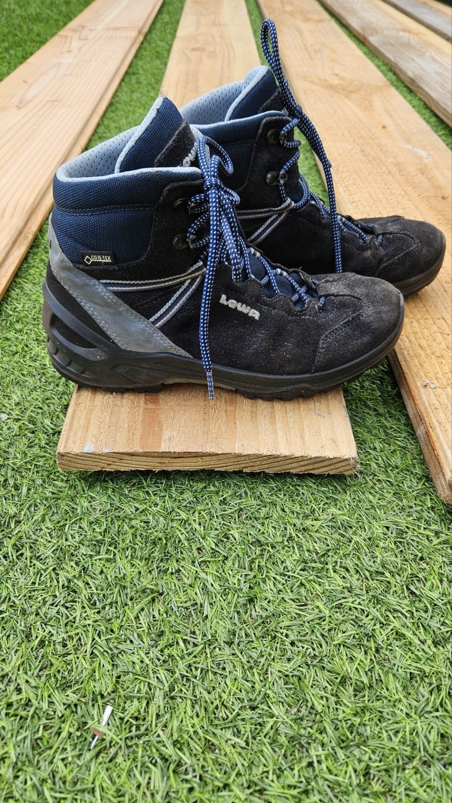 Lowa junior wandelschoenen Goretex maat 37, Ophalen of Verzenden, Gebruikt, Schoenen