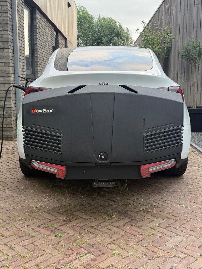 TowBox V3 trekhaakkoffer huren (400 liter) — Leeuwarden, Ophalen, Zo goed als nieuw