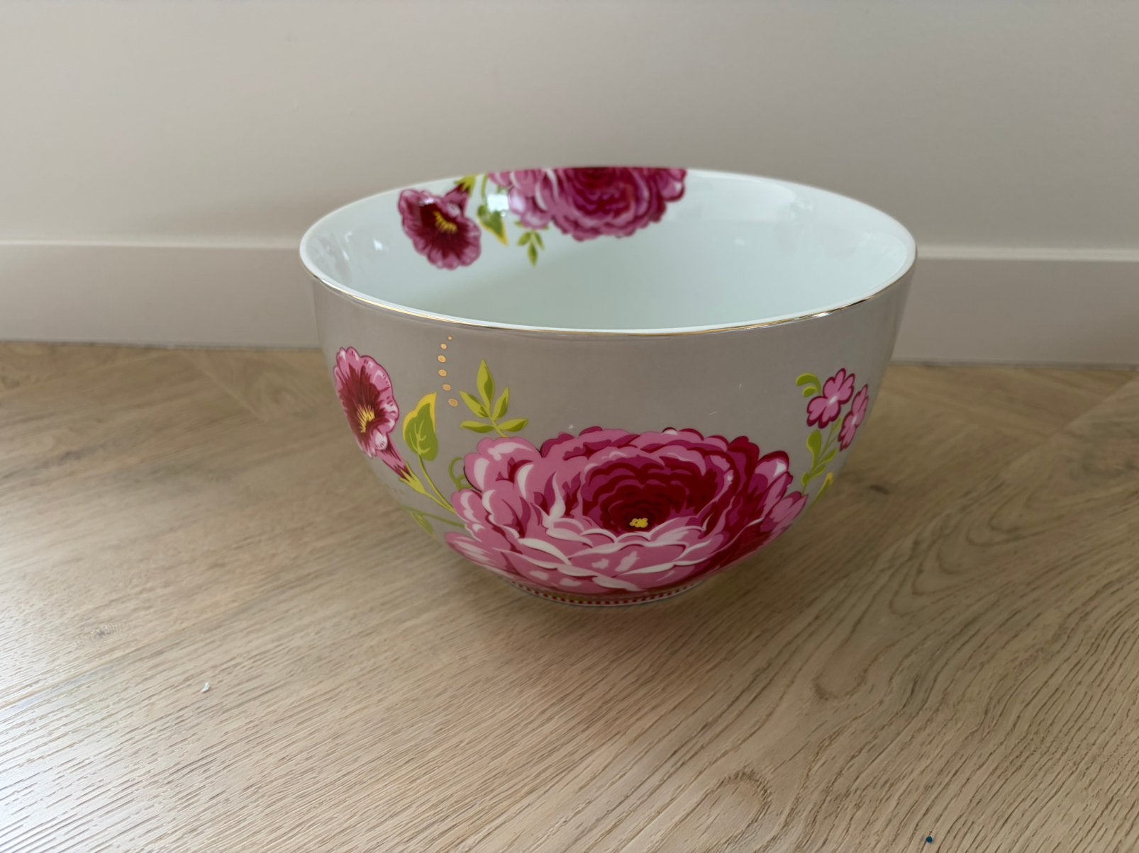 Pip studio servies grote kom 23cm Khaki, Pip Studio, Ophalen of Verzenden, Overige stijlen, Porselein