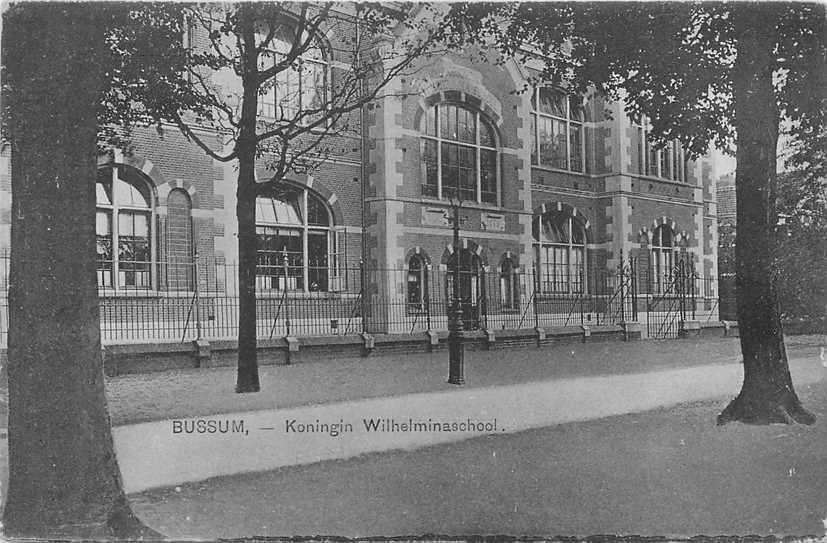 300-265-047 Bussum Koningin Wilhelminaschool, Verzenden, Voor 1920, Noord-Holland