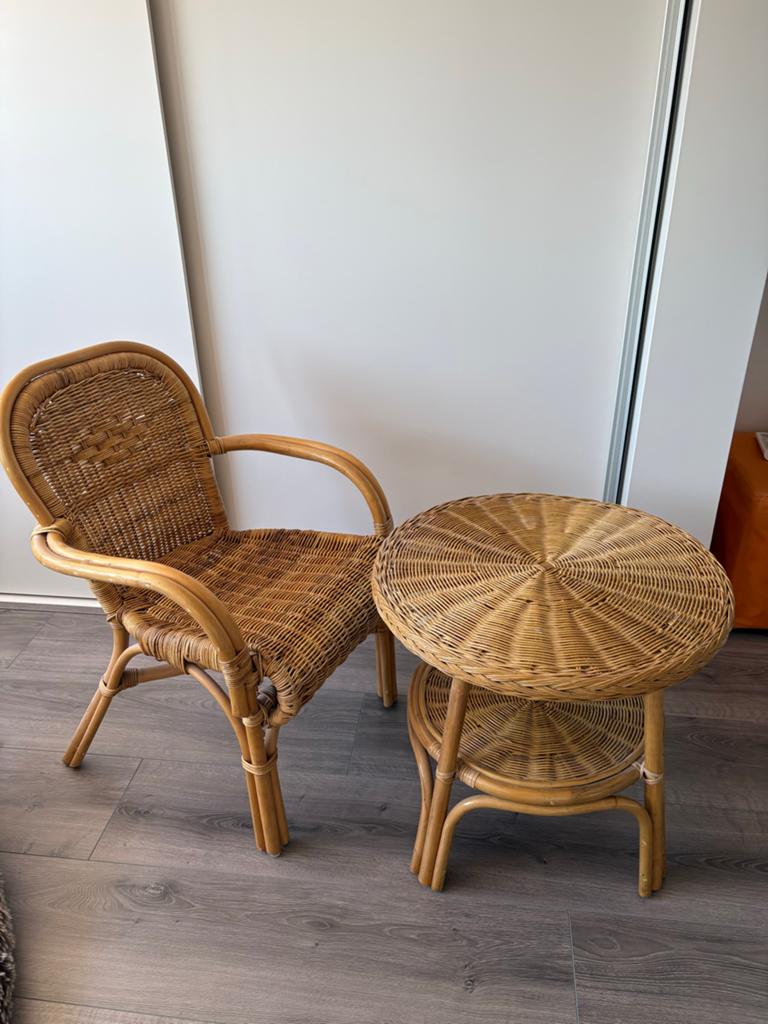Rieten stoel en rieten tafeltje, Ophalen, Bruin, Riet of Rotan, Zo goed als nieuw