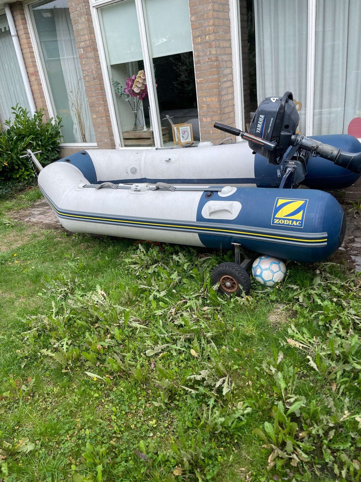 Mooie Zodiac rubberboot met 4 pk Yamaha motor en strandtrail, Ophalen of Verzenden, Gebruikt