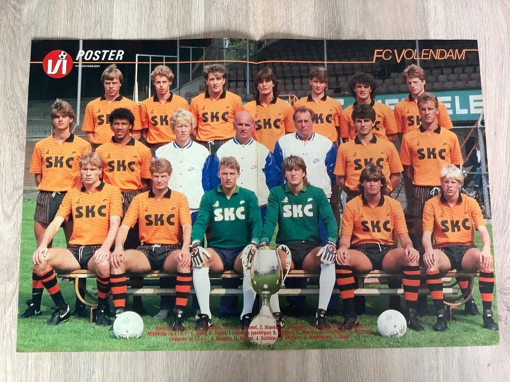 Poster FC Volendam Half jaren 80, Ophalen of Verzenden, Zo goed als nieuw, Overige binnenlandse clubs, Poster, Plaatje of Sticker