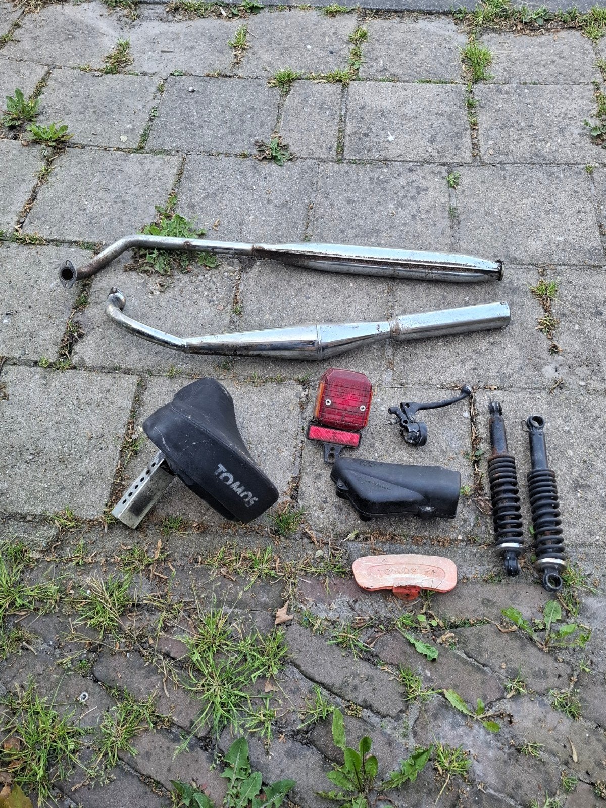 Tomos onderdelen: uitlaten, zadel, schokdempers en meer, Ophalen of Verzenden