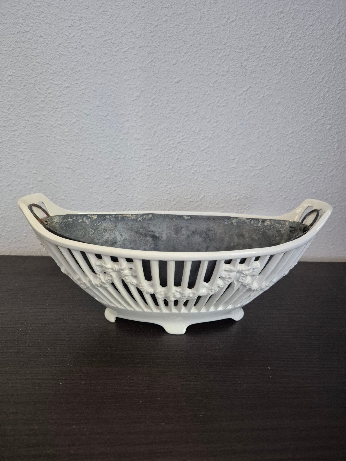 Antieke opengewerkte porseleinen jardinière / schaal met zin, Ophalen