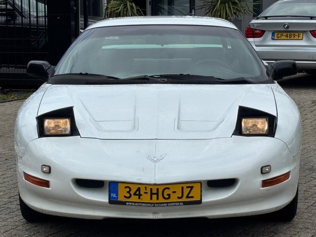Pontiac Firebird 3.4 SE V6 Wit 1994 Handgeschakeld Apk 2028, foto 2