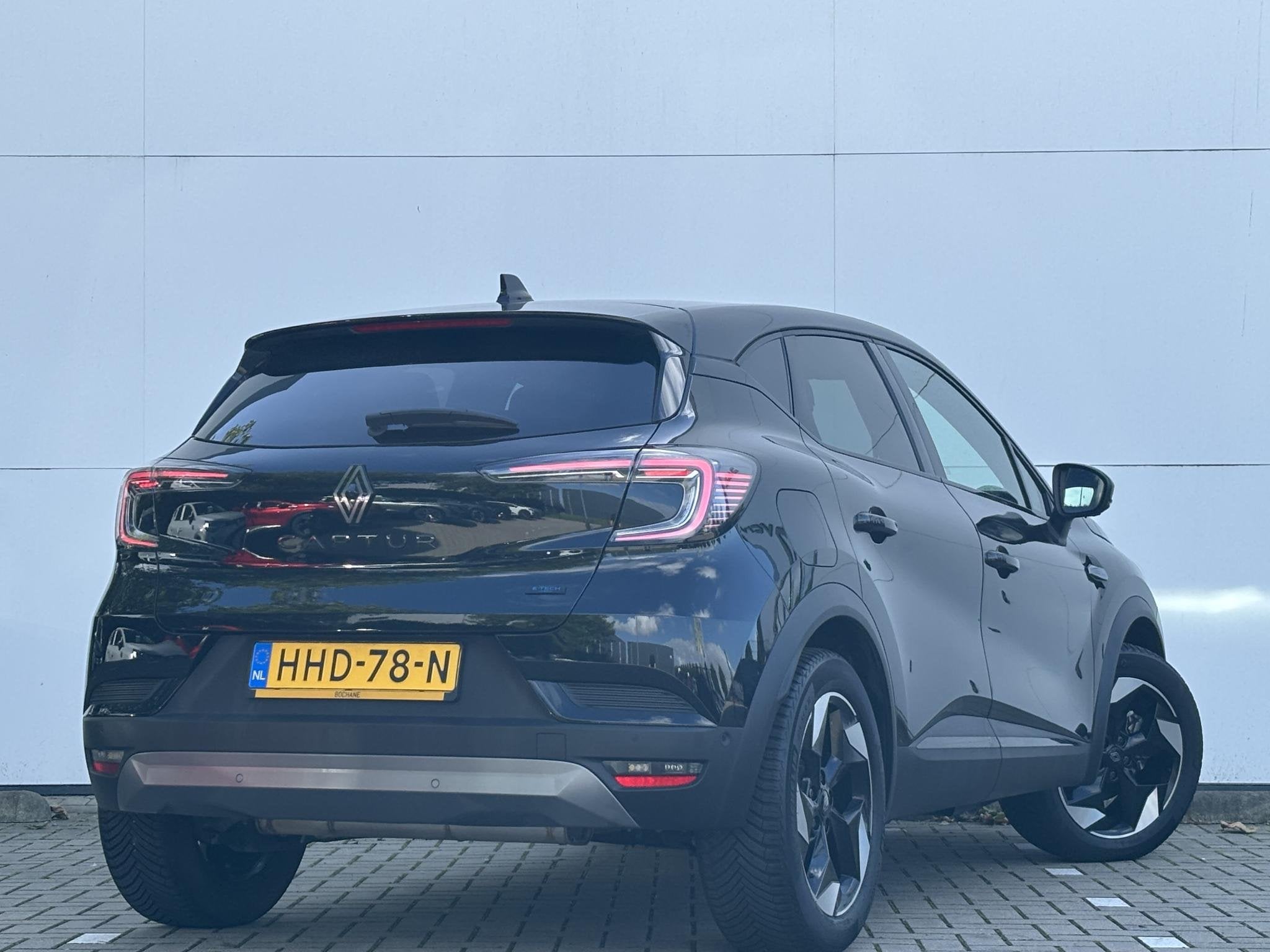 Renault Captur 1.6 E-Tech full hybrid 145 esprit Alpine | St, Auto's, 1345 kg, Gebruikt, Zwart, Origineel Nederlands