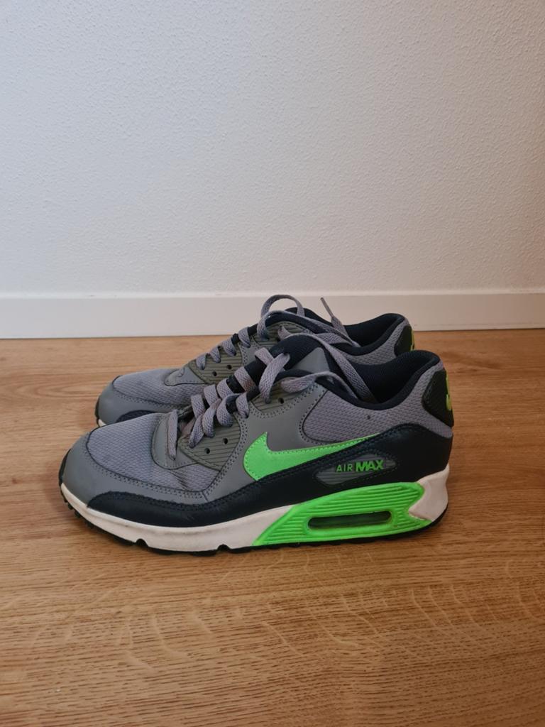 Nike Air Max 90 sneakers, Kleding | Dames, Schoenen, Nike, Ophalen of Verzenden, Sneakers of Gympen, Grijs