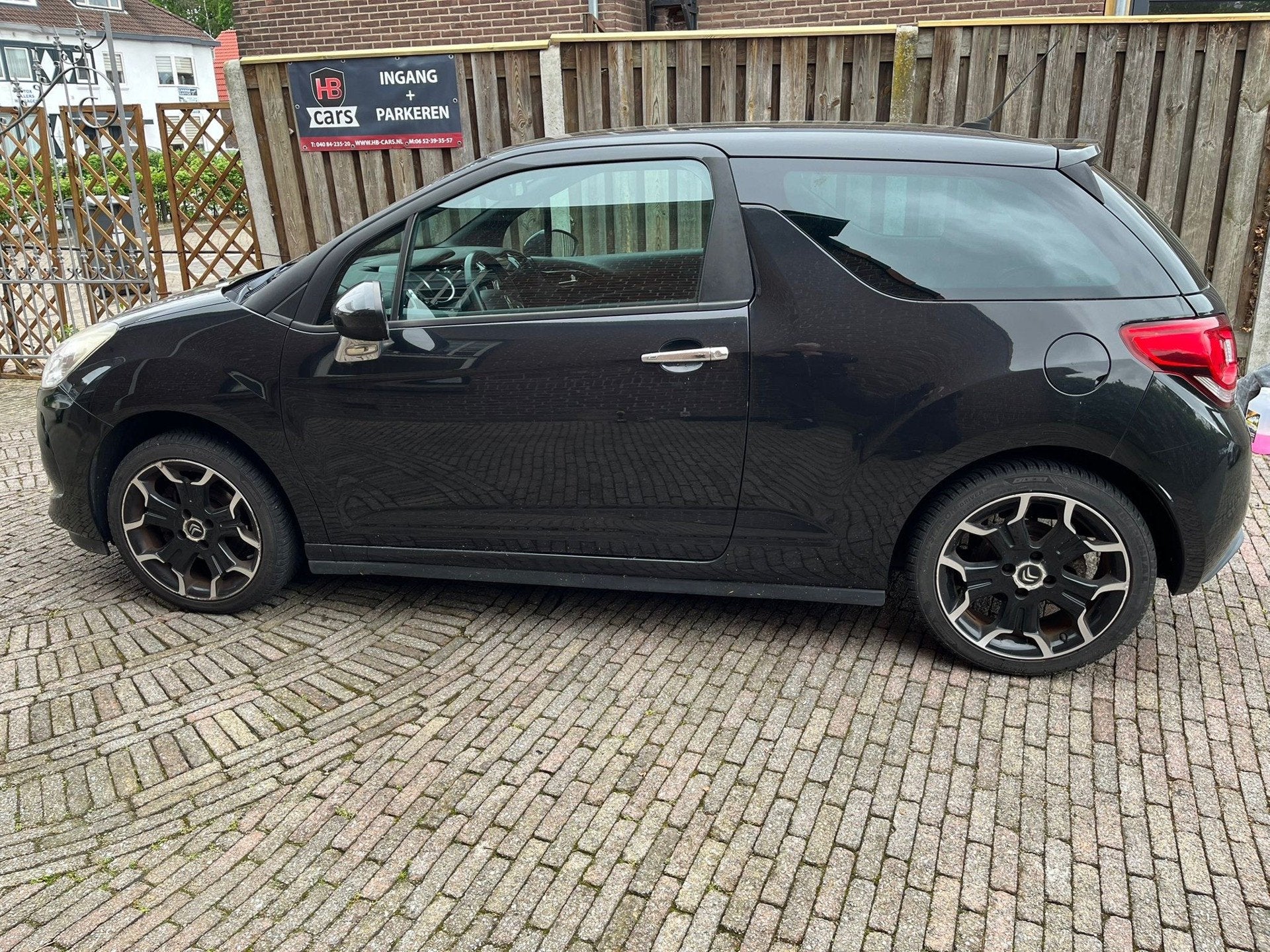 Citroen DS3 1.6 So Chic, Voorwielaandrijving, Euro 5, Stof, Zwart