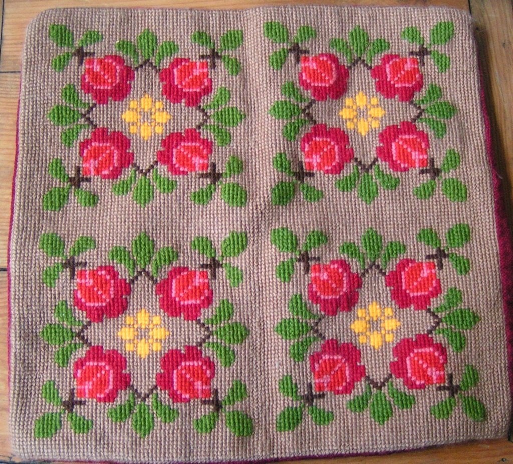 handgeborduurde kussenhoes nr DD 921, Verzenden, Gebruikt, Vierkant, Afneembare hoes