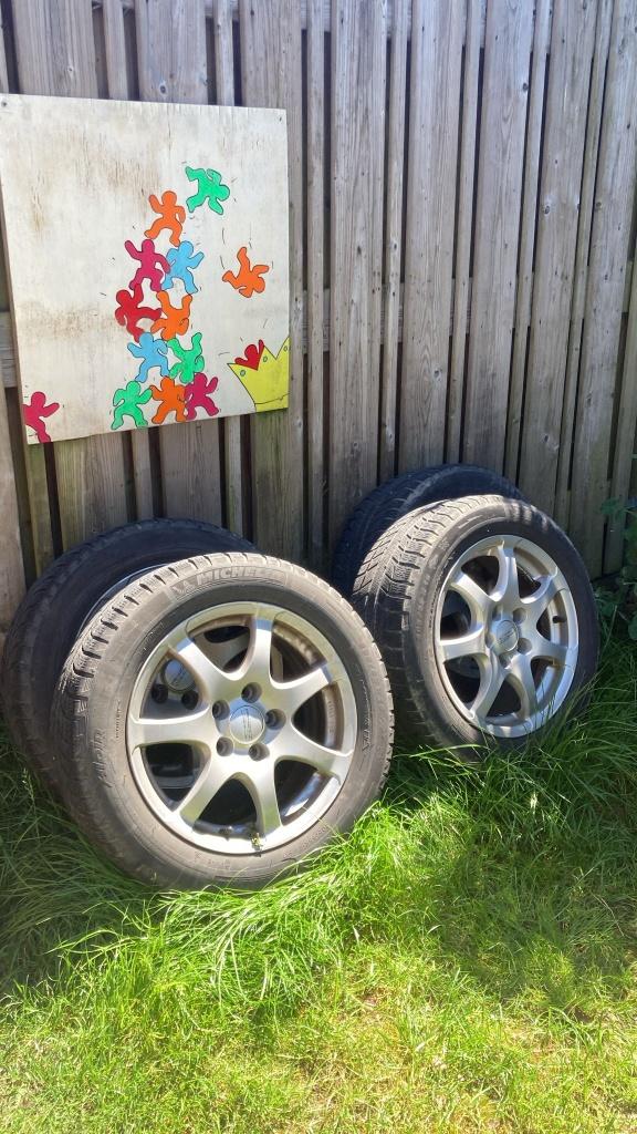 Anzio Wheels (16 Inch) met Michelin Alpin A3's, Auto-onderdelen, Banden en Velgen, Ophalen, Gebruikt, 16 inch, Banden en Velgen