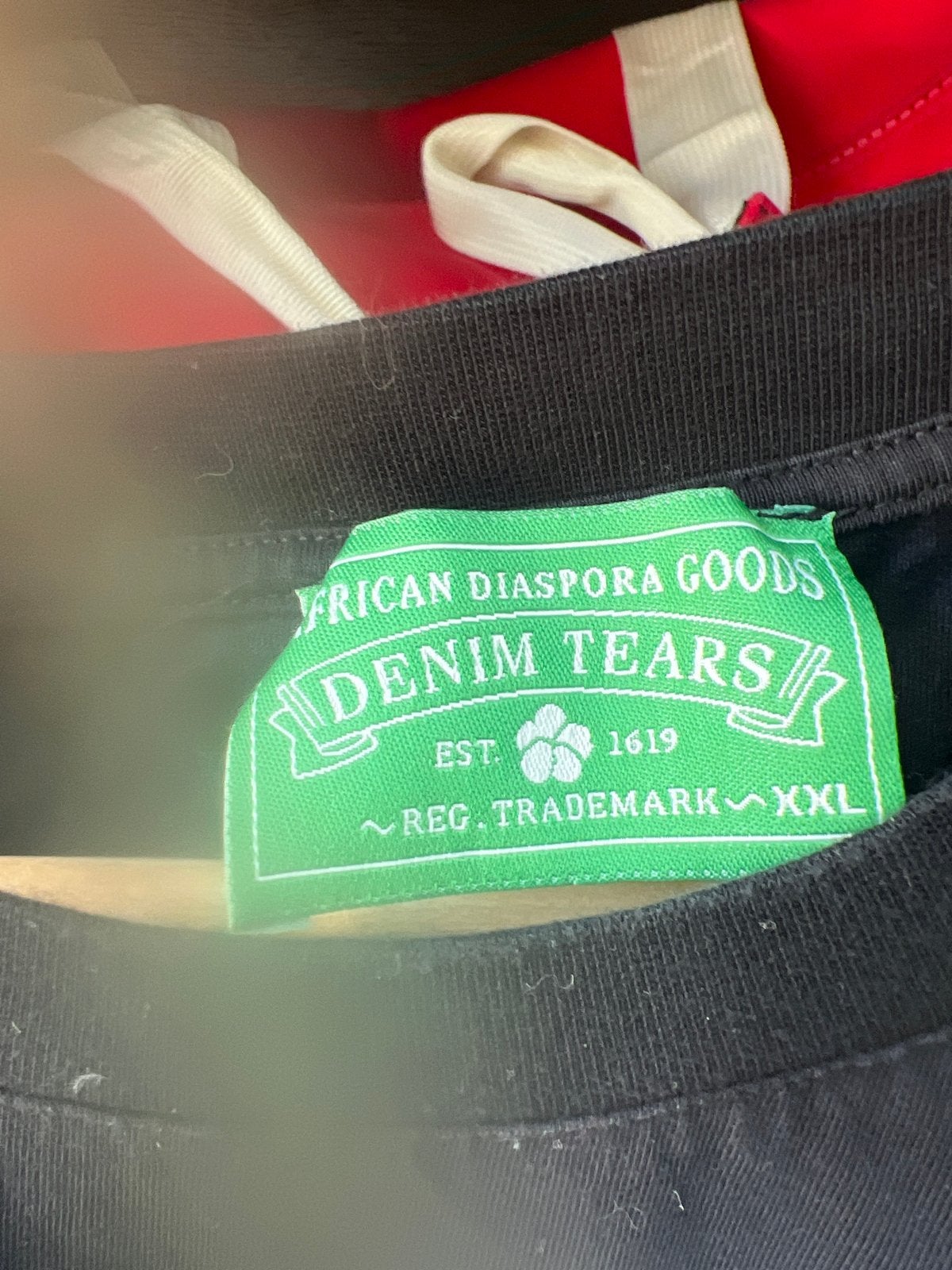Denim Tears T-shirt - Zwart met witte bloemenprint, Ophalen of Verzenden, Zo goed als nieuw, Overige maten, Zwart