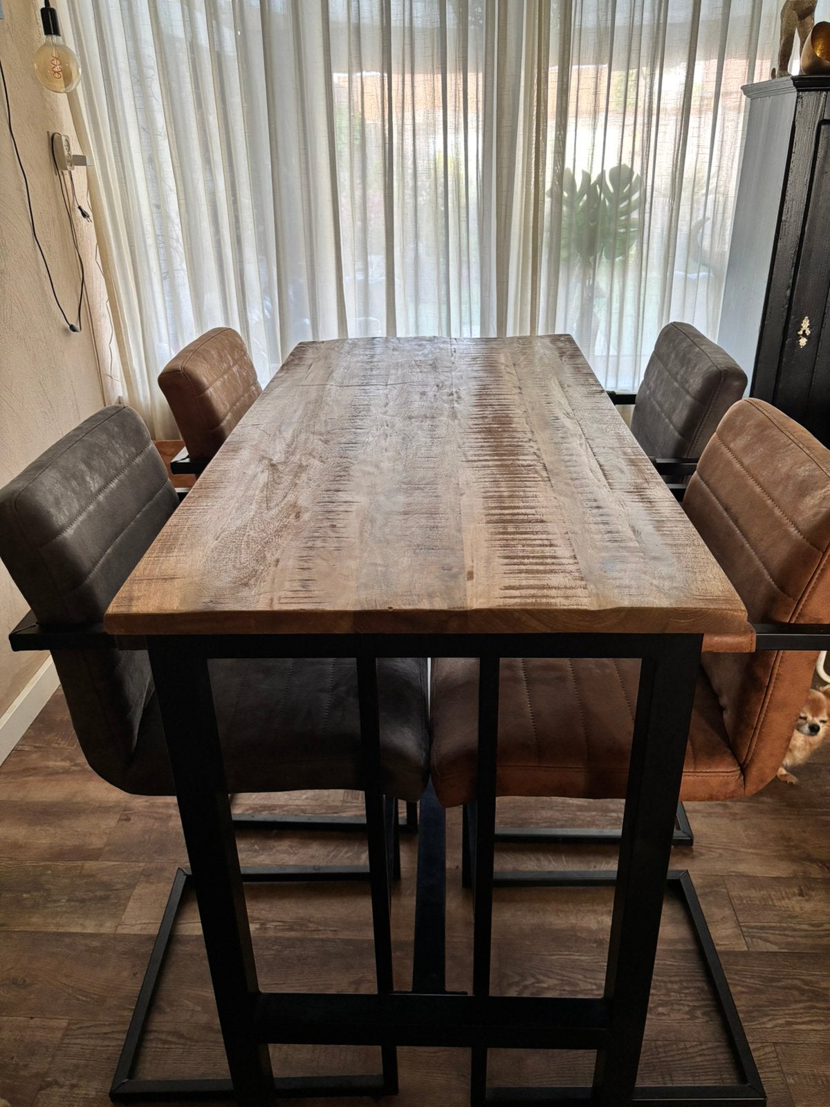 Bartafel met 4 barstoelen, Ophalen, Zo goed als nieuw