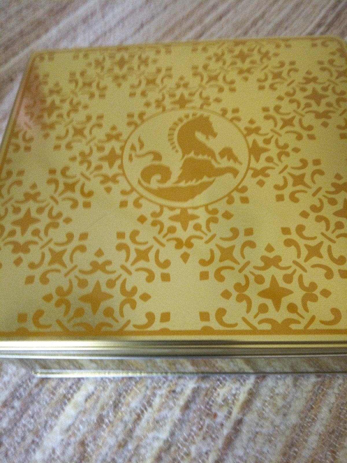 Gouden blikken doos met deksel - GROOT 22X21X9 cm NIEUW !!!, Ophalen of Verzenden, Nieuw, Goud, Metaal