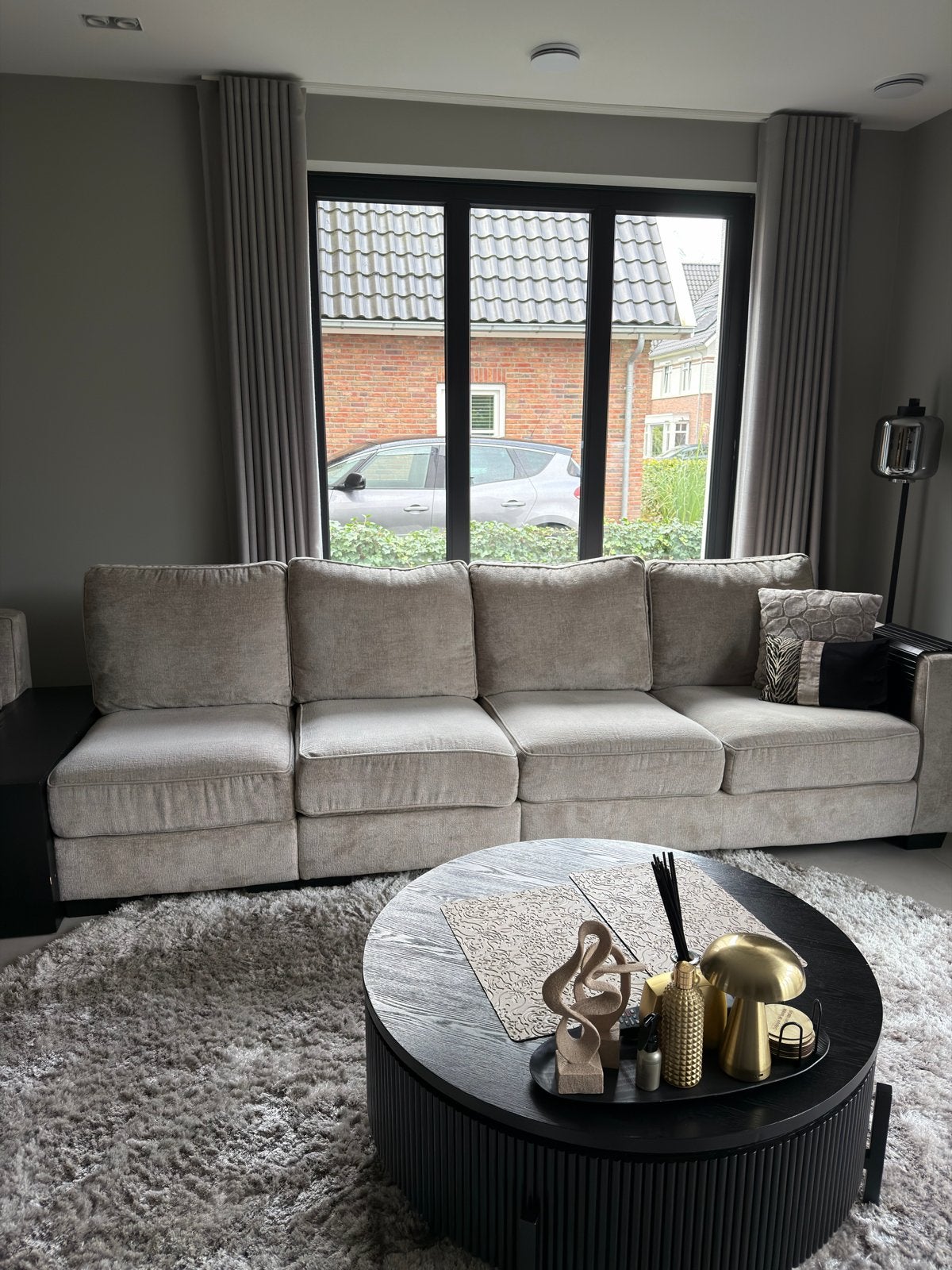 Foto 3 van Luxe hoekbank met chaise longue en ronde fauteuil