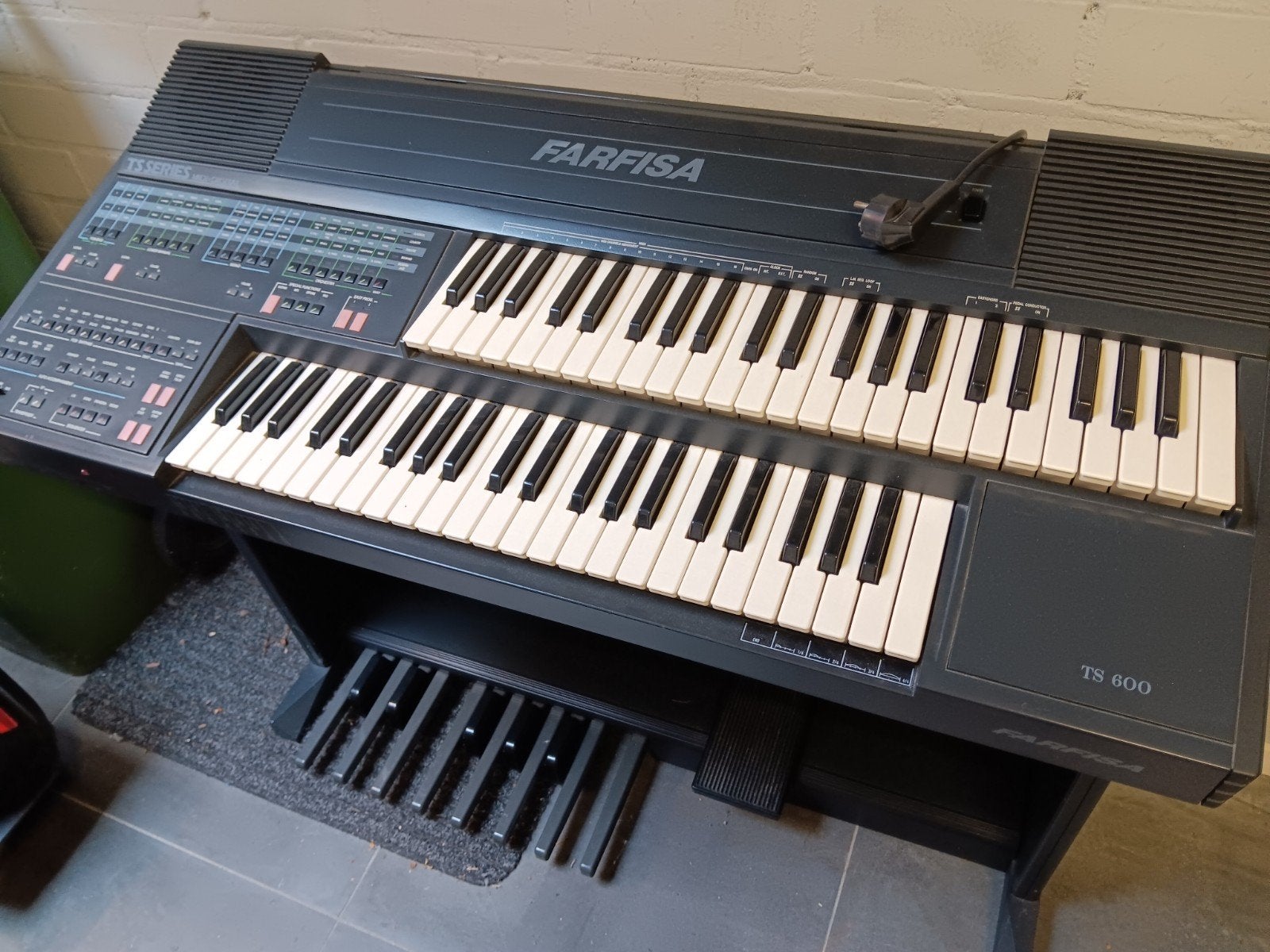 Farfisa TS-600 Elektronische Orgel - Vintage Geluid, Muziek en Instrumenten, Orgels, Ophalen