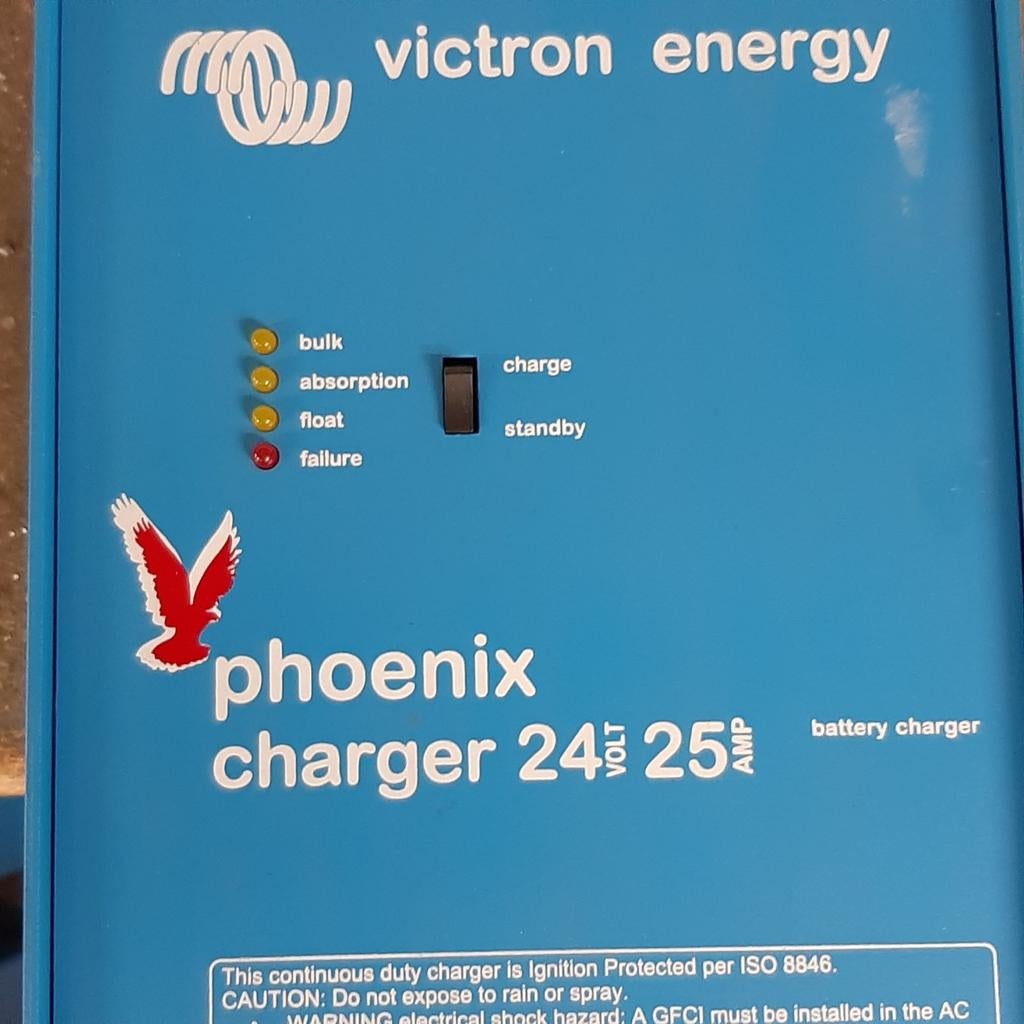 Victron Phoenix charger 24/25, Watersport en Boten, Navigatiemiddelen en Scheepselektronica, Ophalen of Verzenden, Zo goed als nieuw