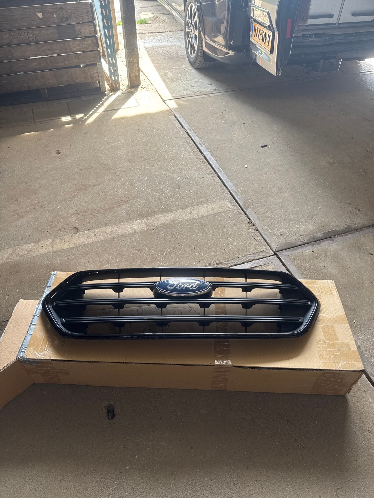Ford Transit Custom Grill - Nieuw Model, Voor, Nieuw, Ophalen of Verzenden, Ford