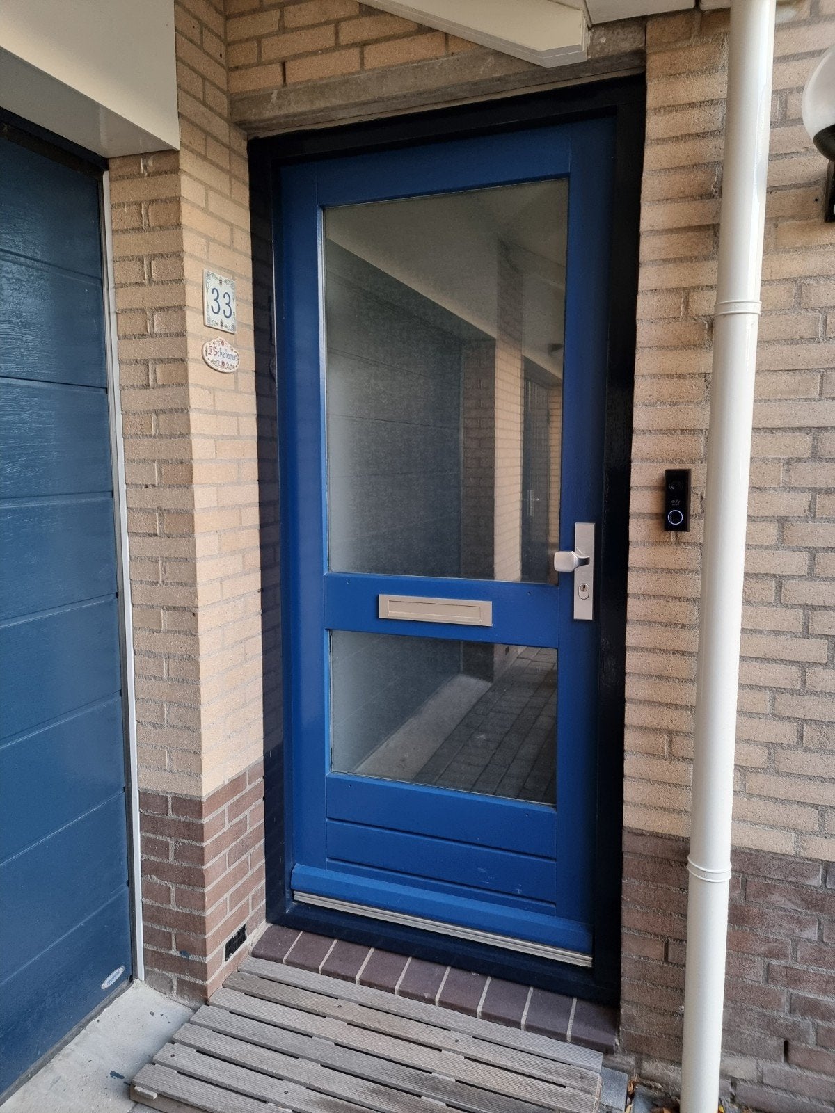Blauwe buitendeur met glas en brievenbus, Doe-het-zelf en Verbouw, Ophalen, Gebruikt, 80 tot 100 cm, Buitendeur