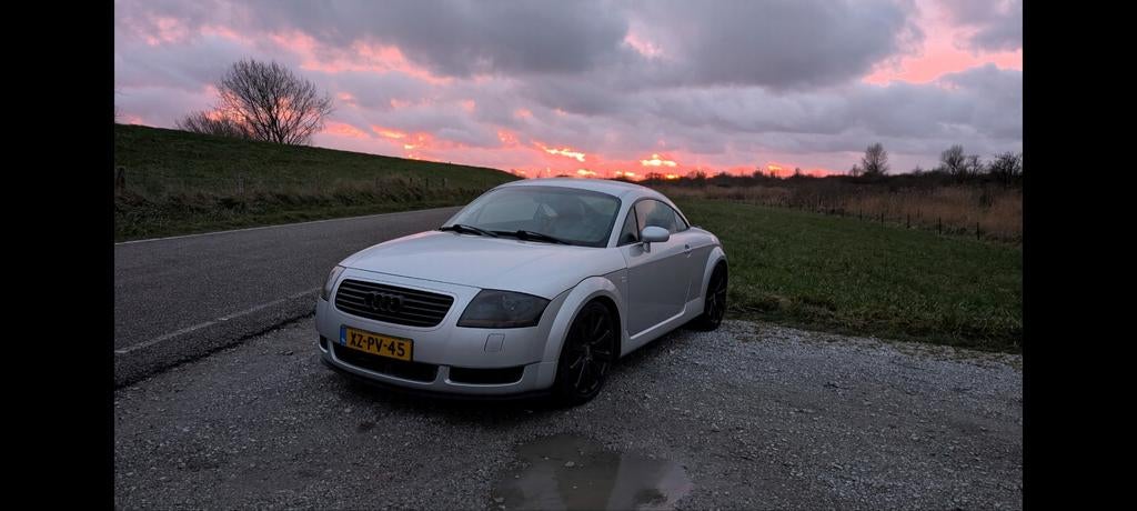 Audi TT 1.8 T Coupe 132KW 1999 Grijs, Auto's, Voorwielaandrijving, TT, 4 cilinders, Handgeschakeld