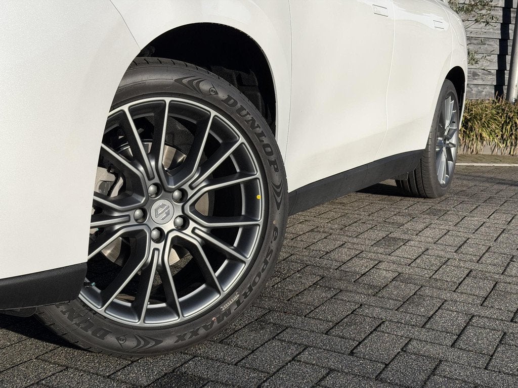 Leapmotor C10 REEV Design 28.4 kWh 215PK Automaat Navigatie,, 12 maanden, Zwart, 4 cilinders, 974 km