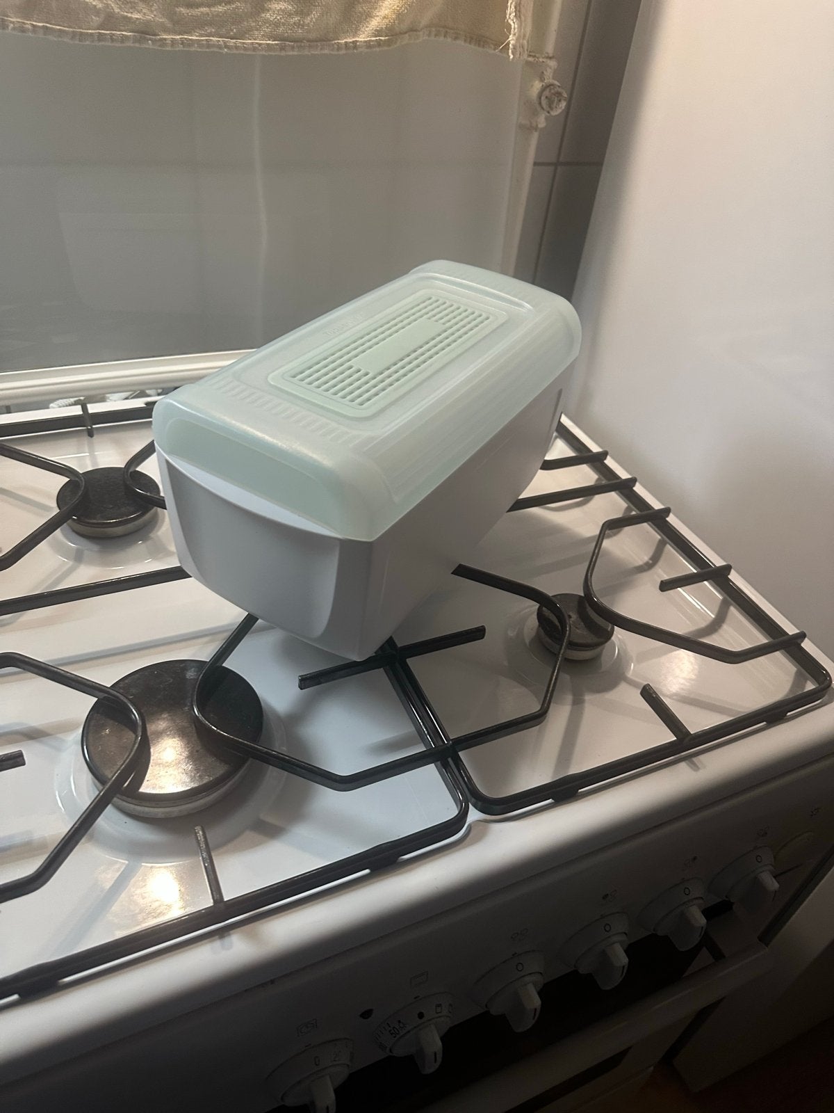 Tupperware bewaardoos voor brood of andere etenswaren, Gebruikt, Overige kleuren, Bewaardoos, Ophalen of Verzenden